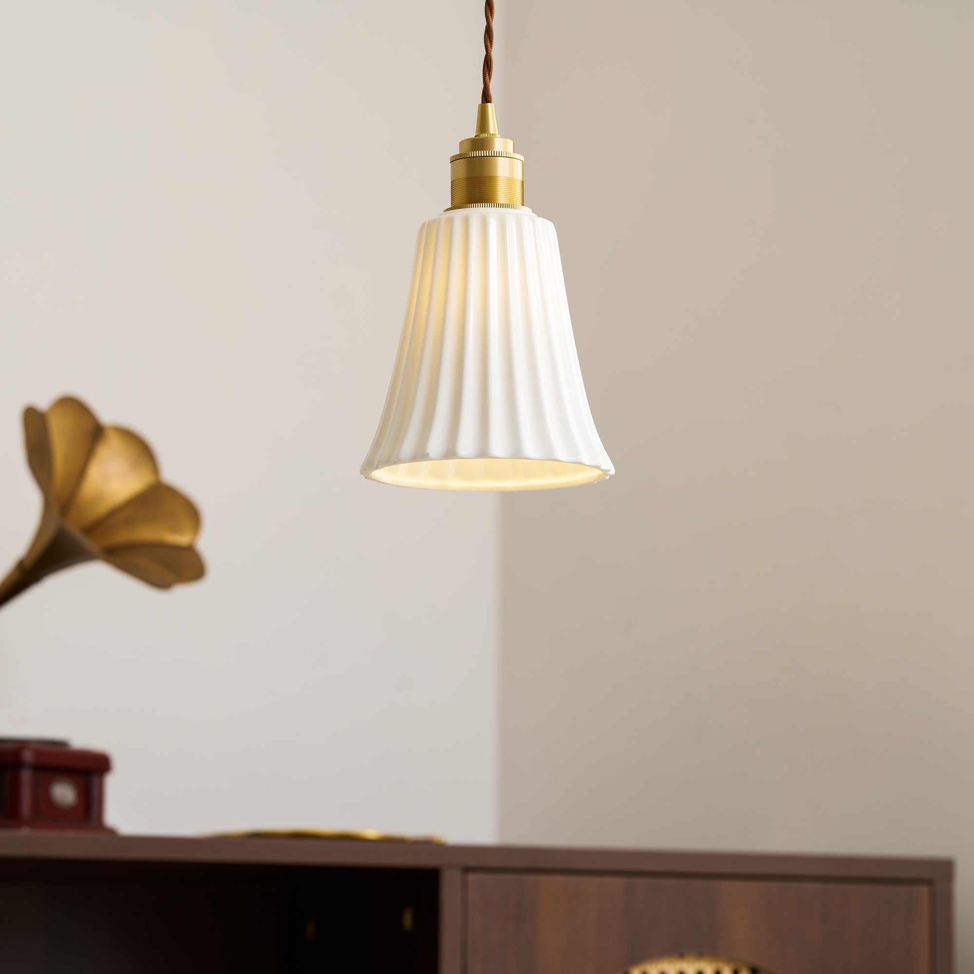 trumpet-ceramic-pendant-light-anzaz--62
