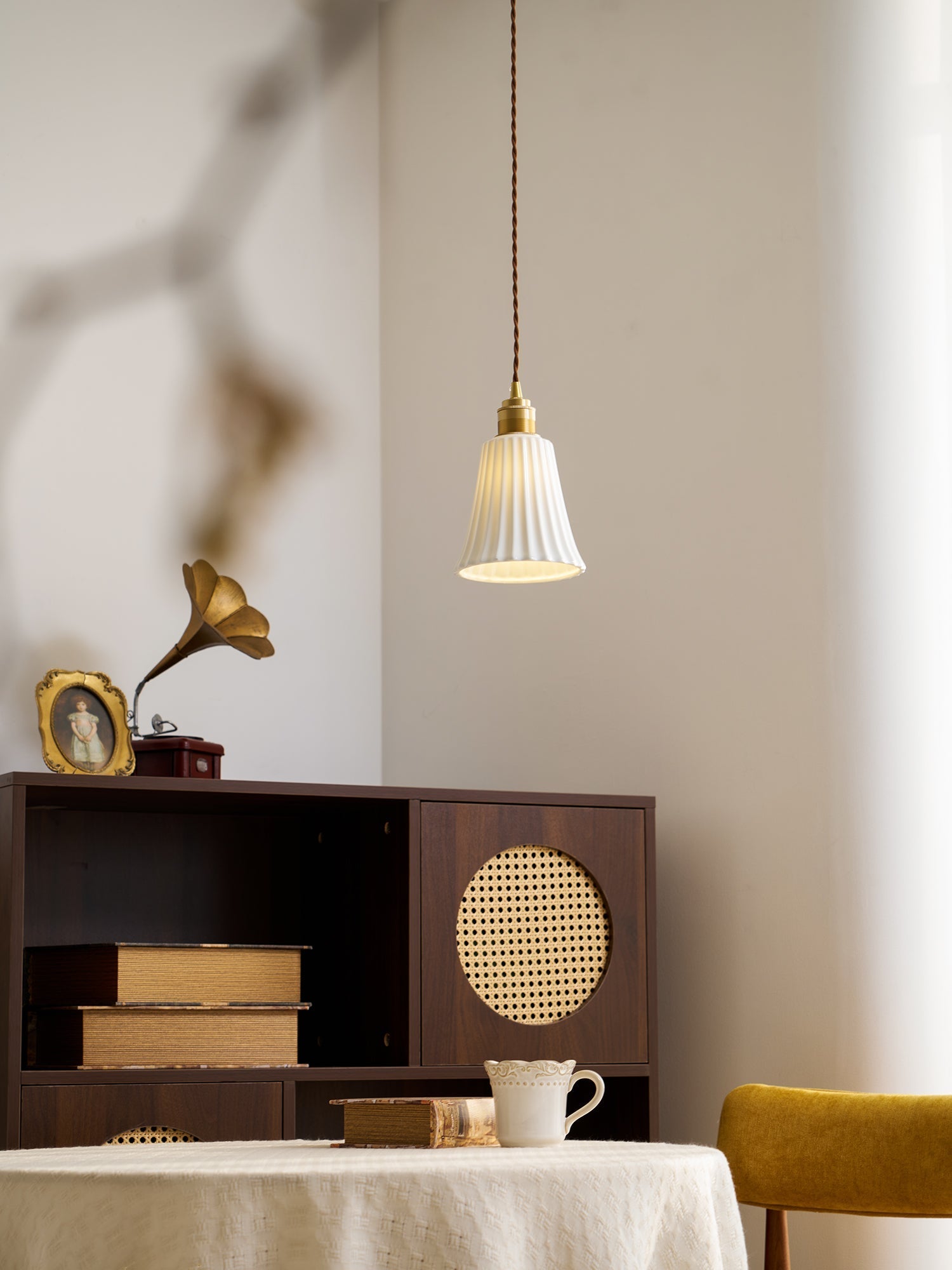 trumpet-ceramic-pendant-light-anzaz--46