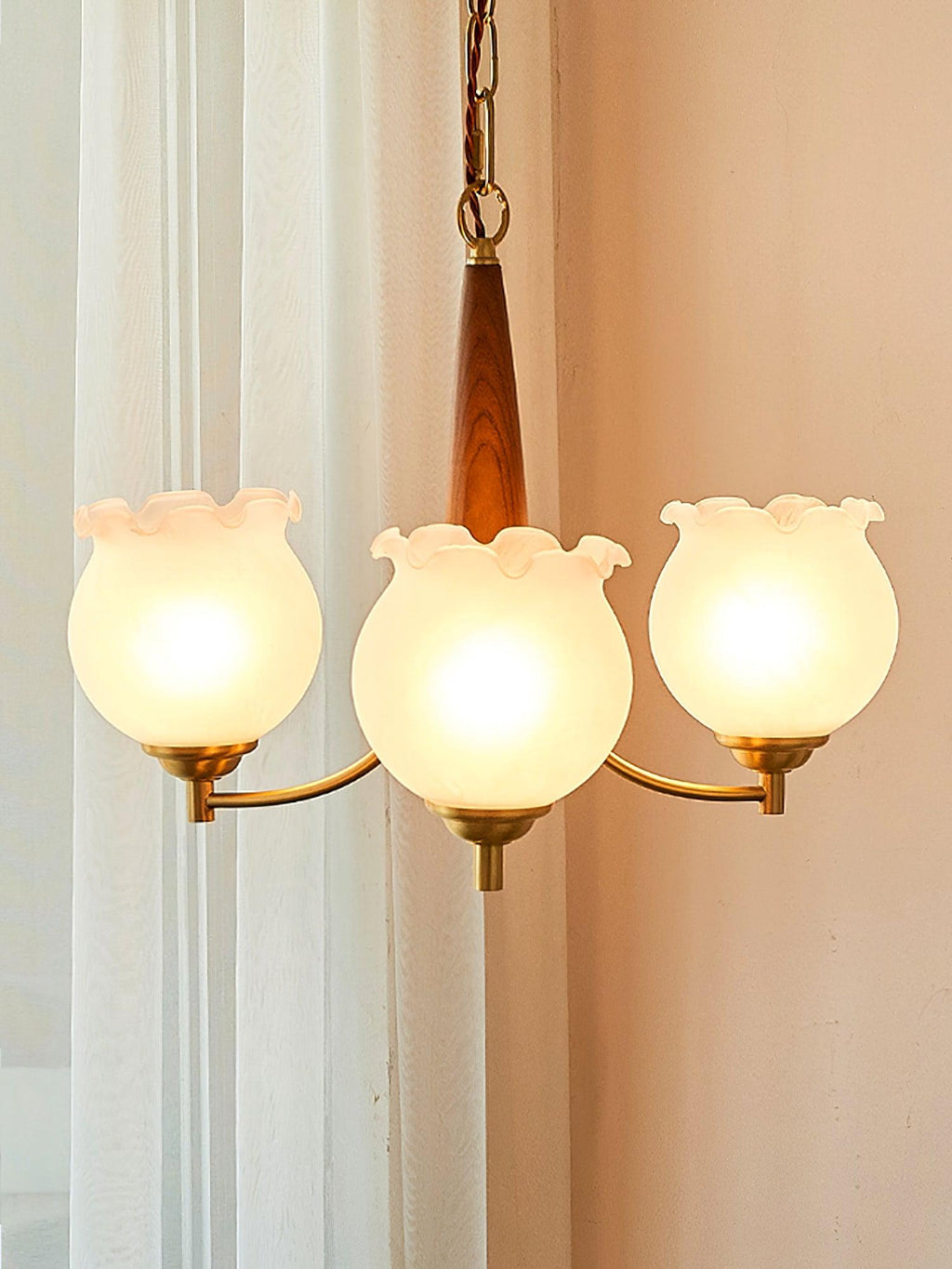 tulips-glass-wood-chandelier-anzaz-Brass+Wooden＆White-2