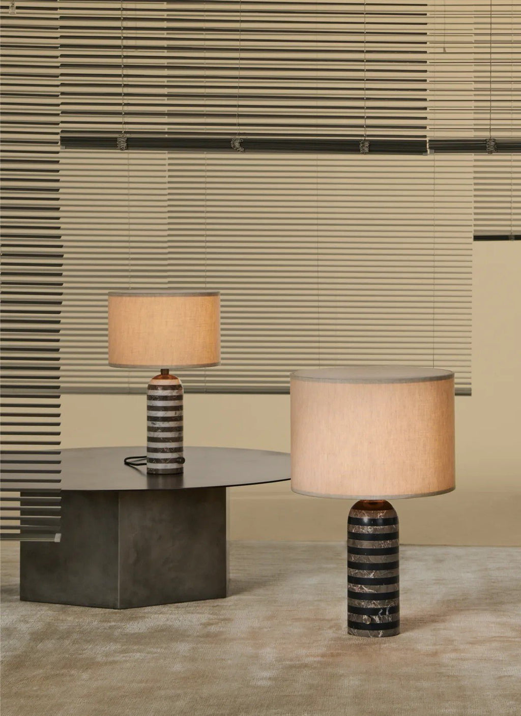 tuxedo-marble-table-lamp-anzaz--48