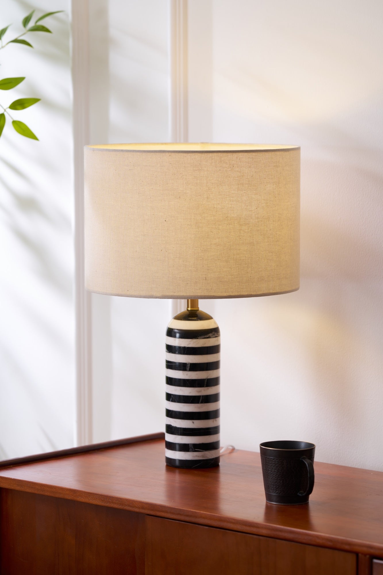tuxedo-marble-table-lamp-anzaz--28