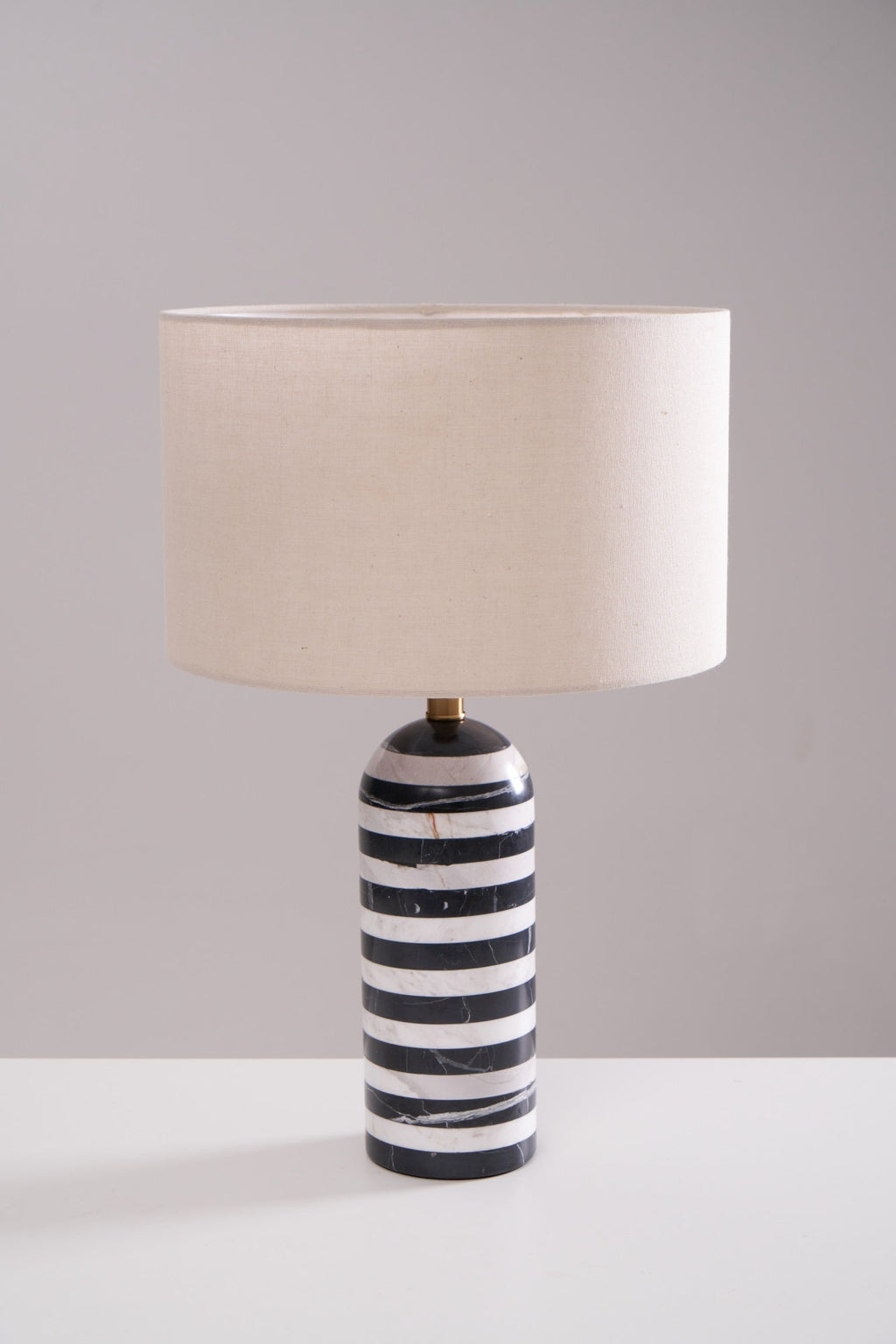 tuxedo-marble-table-lamp-anzaz--39