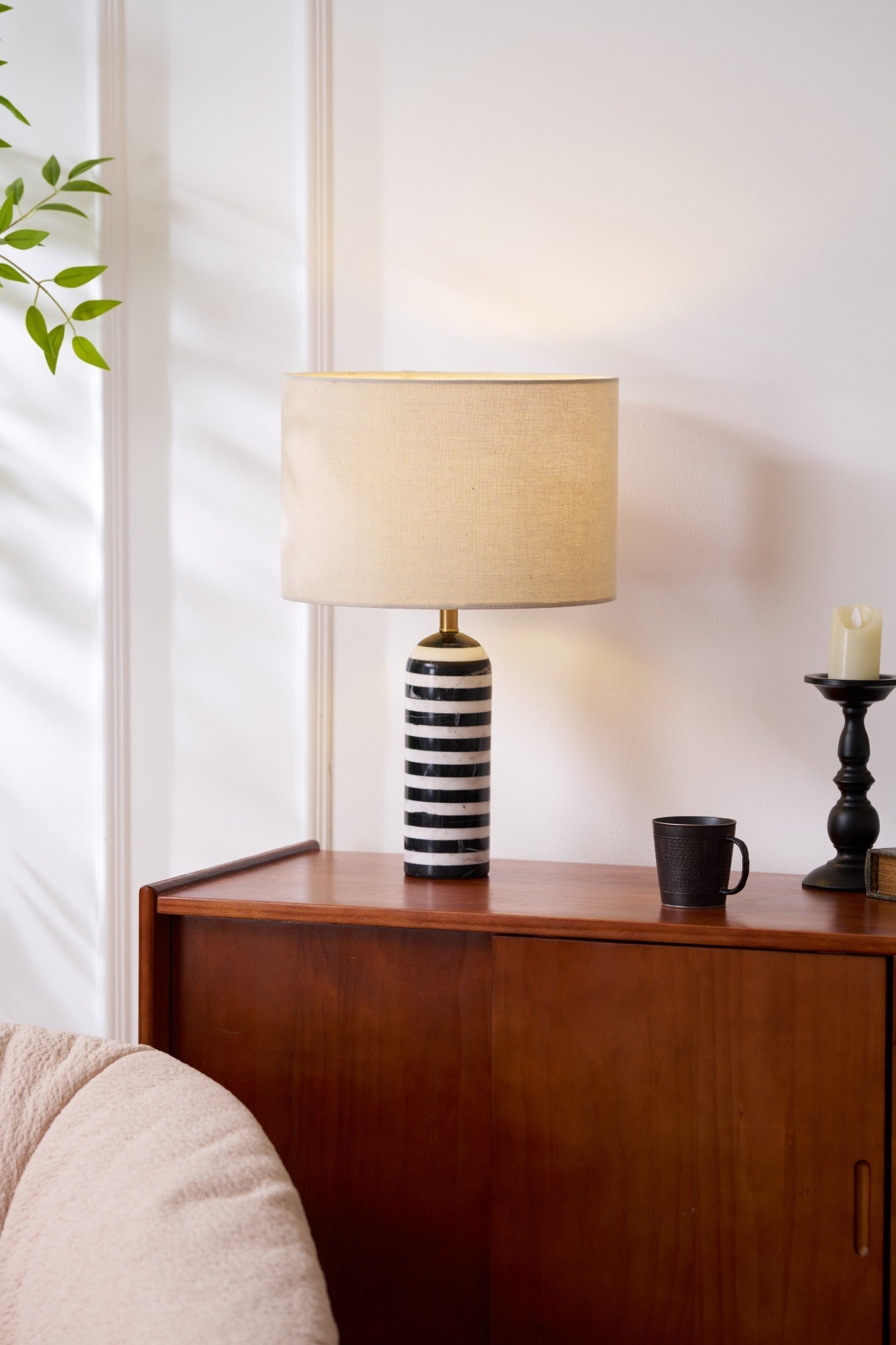 tuxedo-marble-table-lamp-anzaz--26