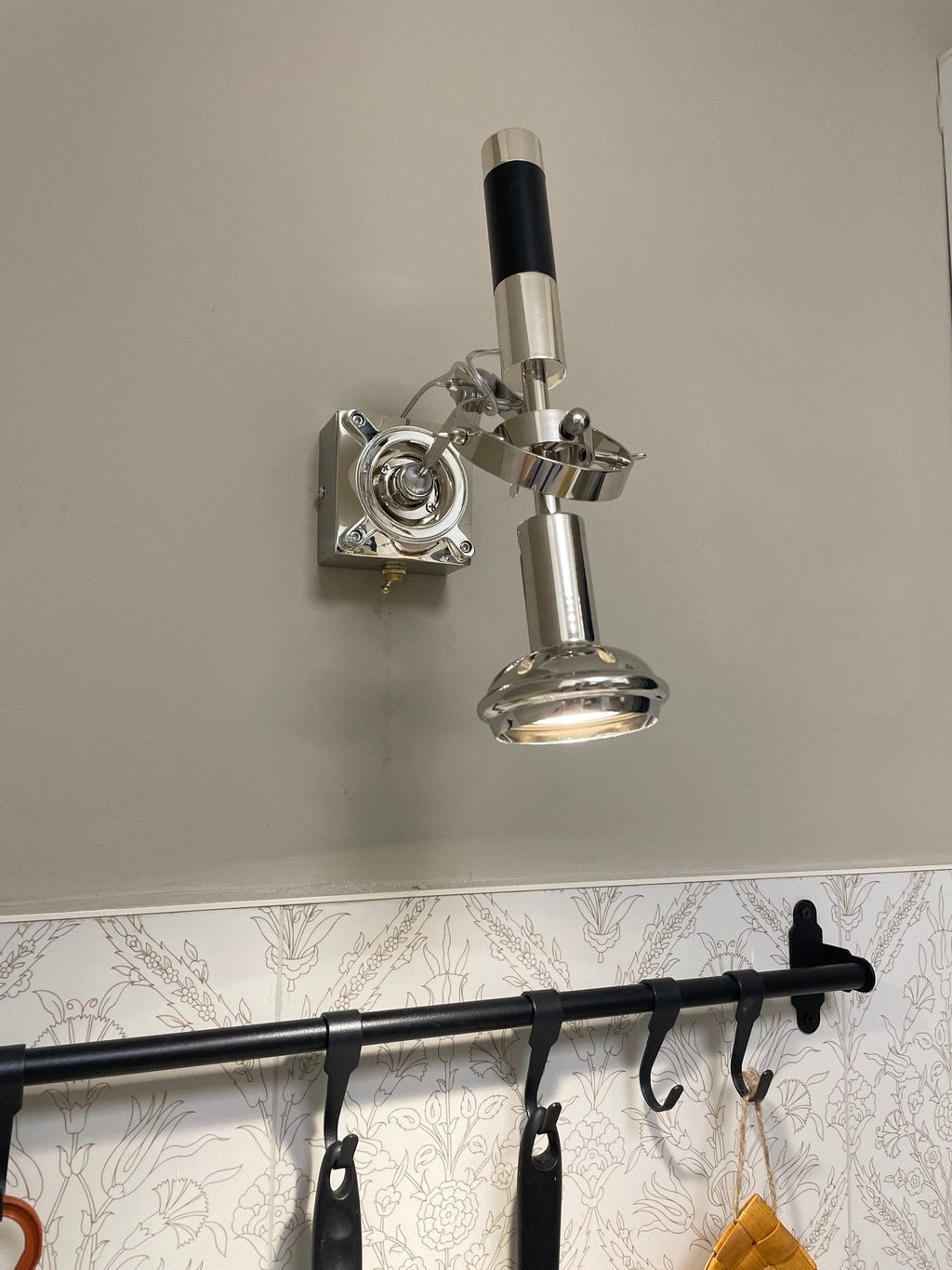 urban-edge-wall-lamp-anzaz--10