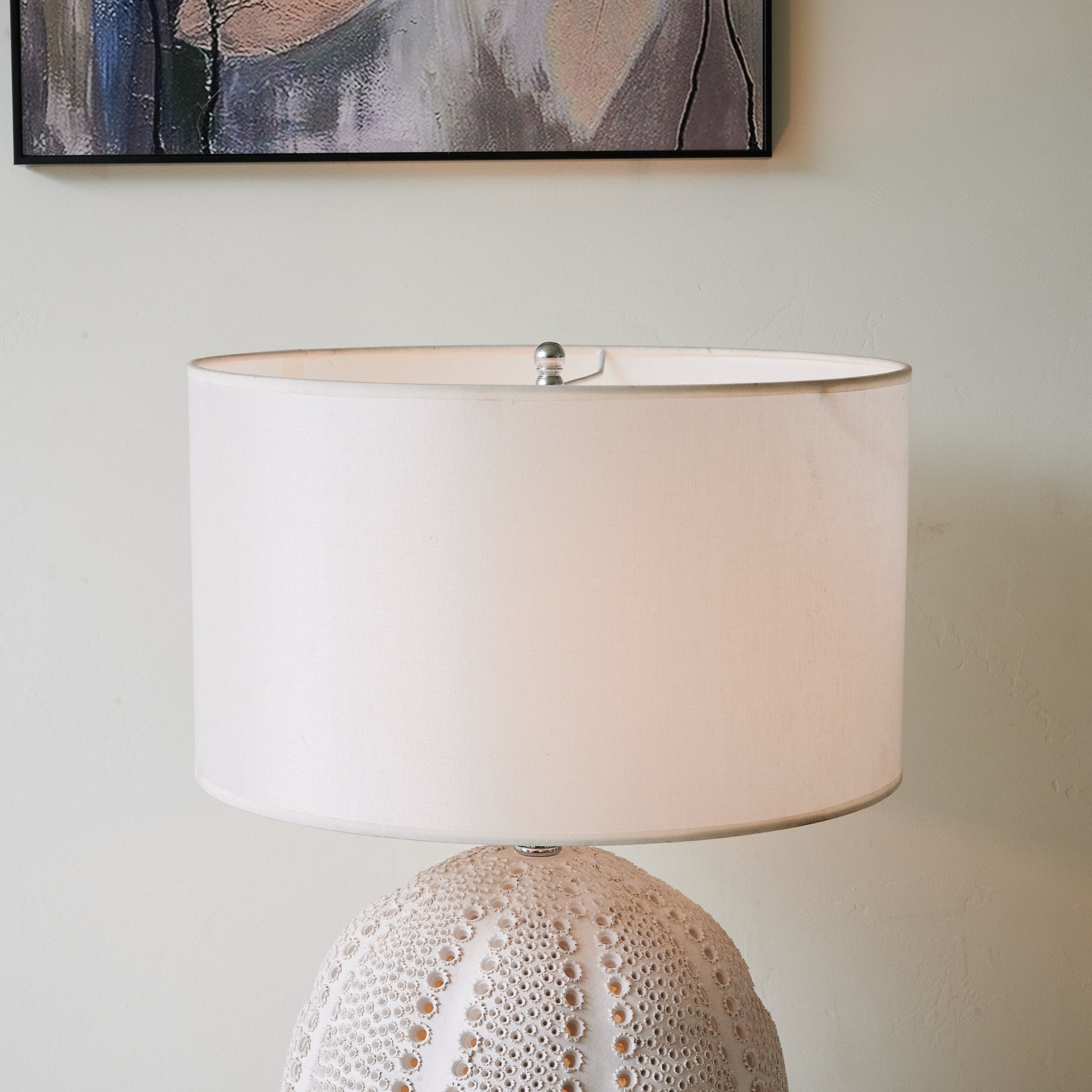 urchin-textured-ceramic-table-lamp-anzaz-White-7