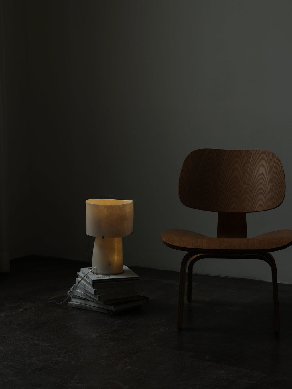 vellum-table-lamp-anzaz--67