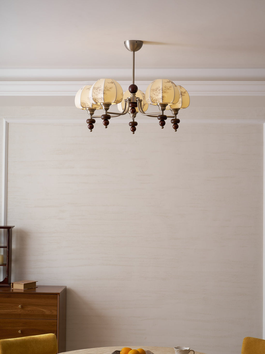 velvet-petal-chandelier-anzaz--17