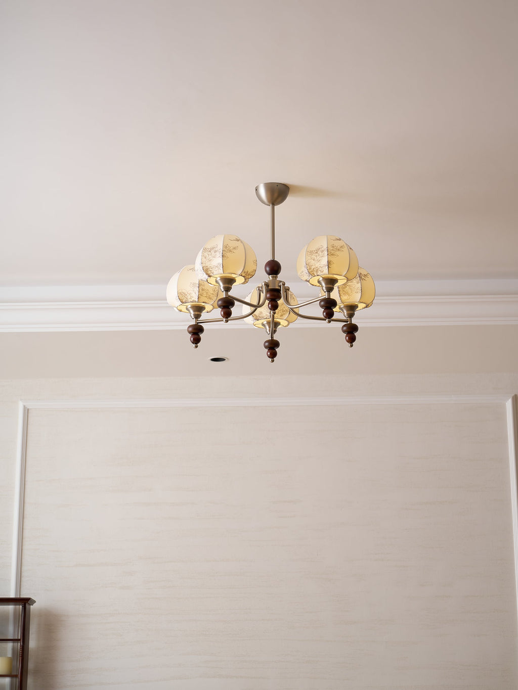 velvet-petal-chandelier-anzaz--21