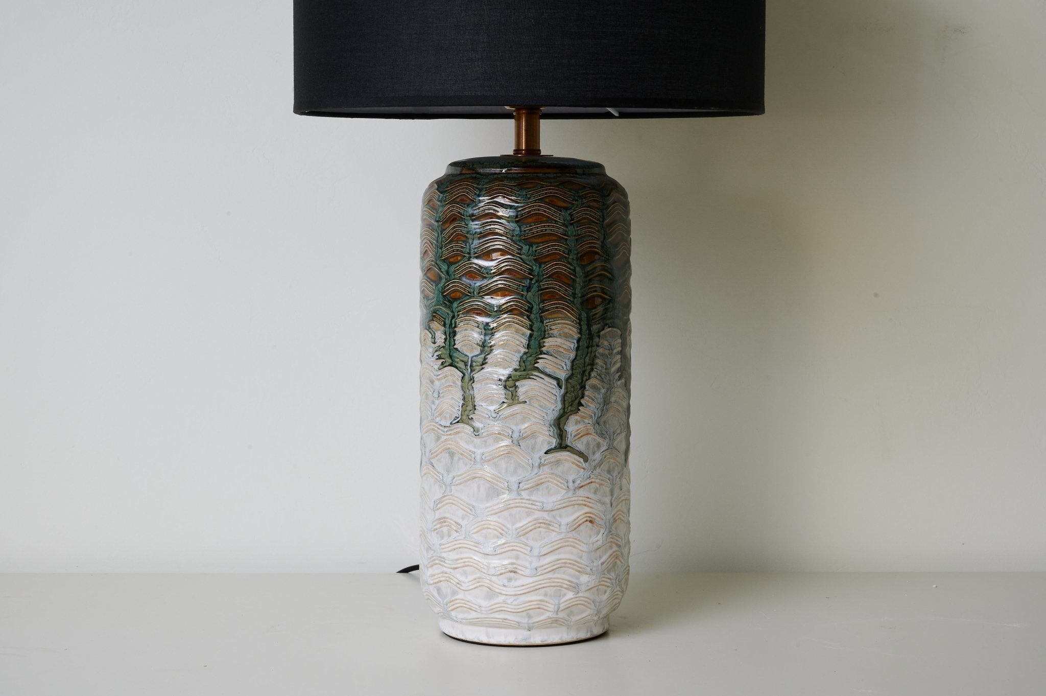 verde-drip-ceramic-table-lamp-anzaz--8