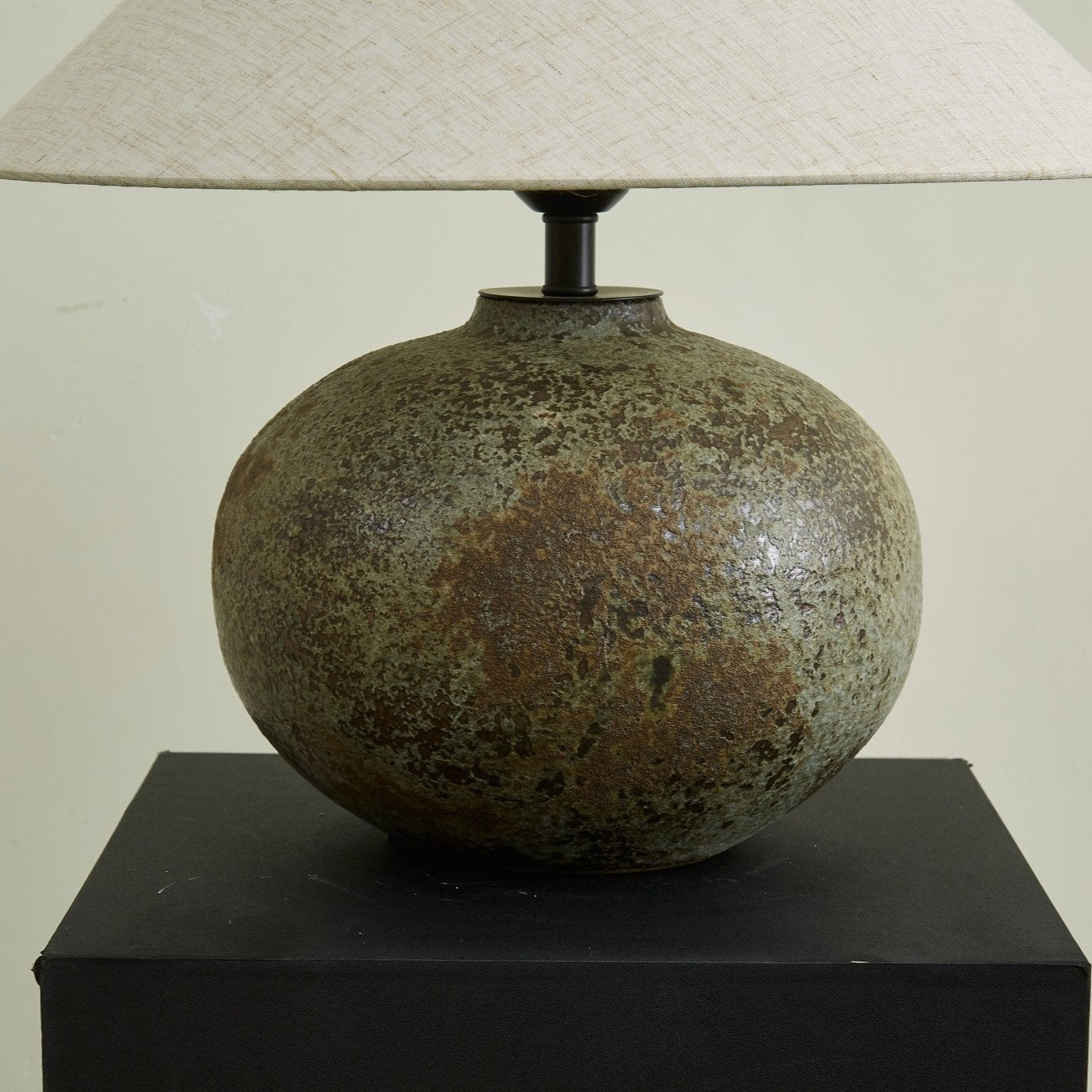 verdigris-echo-table-lamp-1-anzaz--11