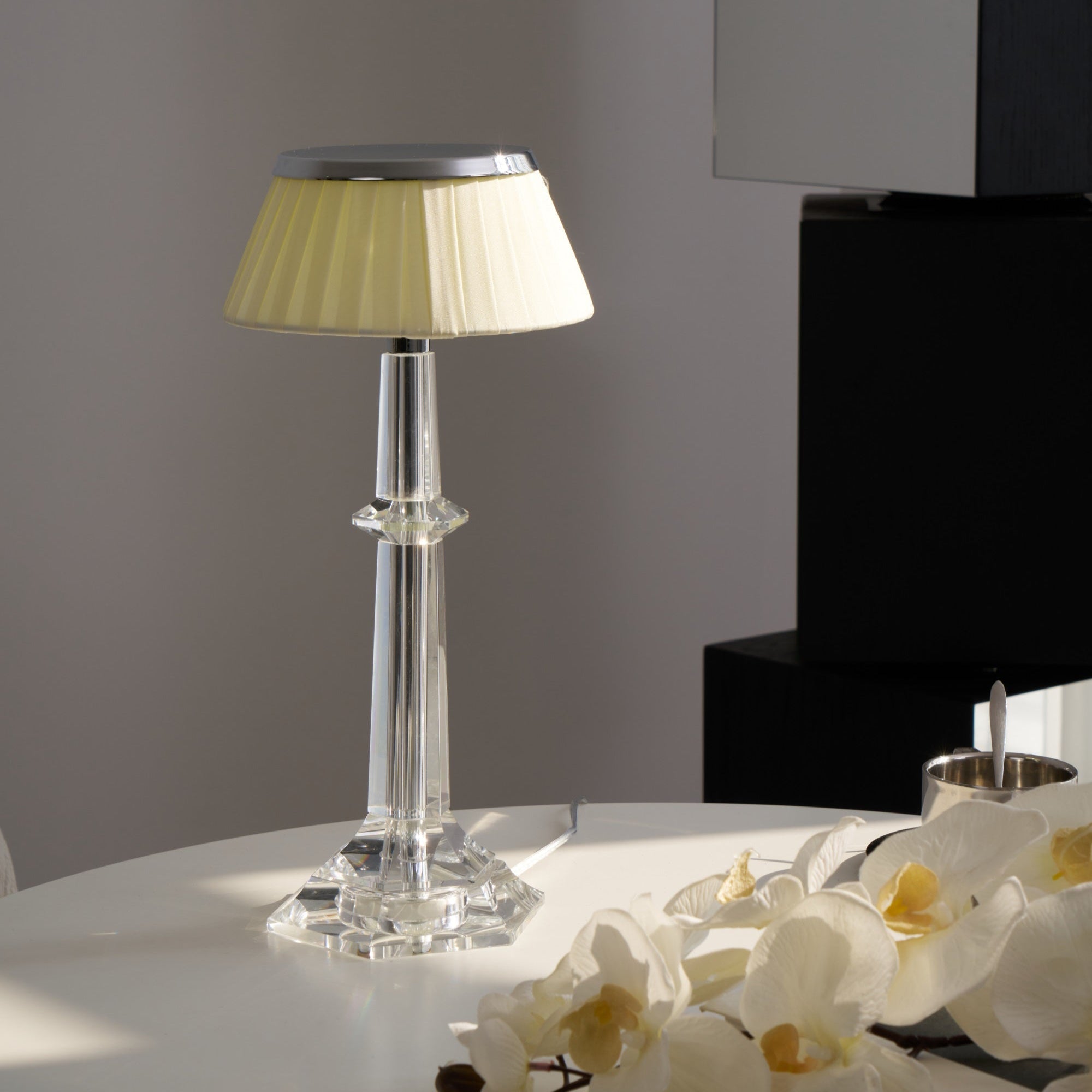 versailles-table-lamp-anzaz-Chrome & Clear & Blue lampshade-6