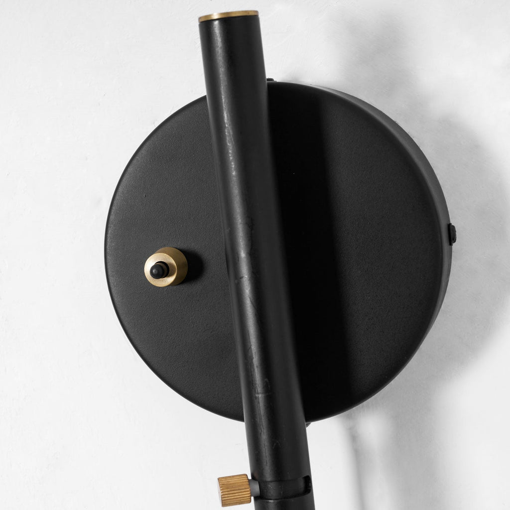 serge-mouille-plug-in-wall-lamp-anzaz-White-28