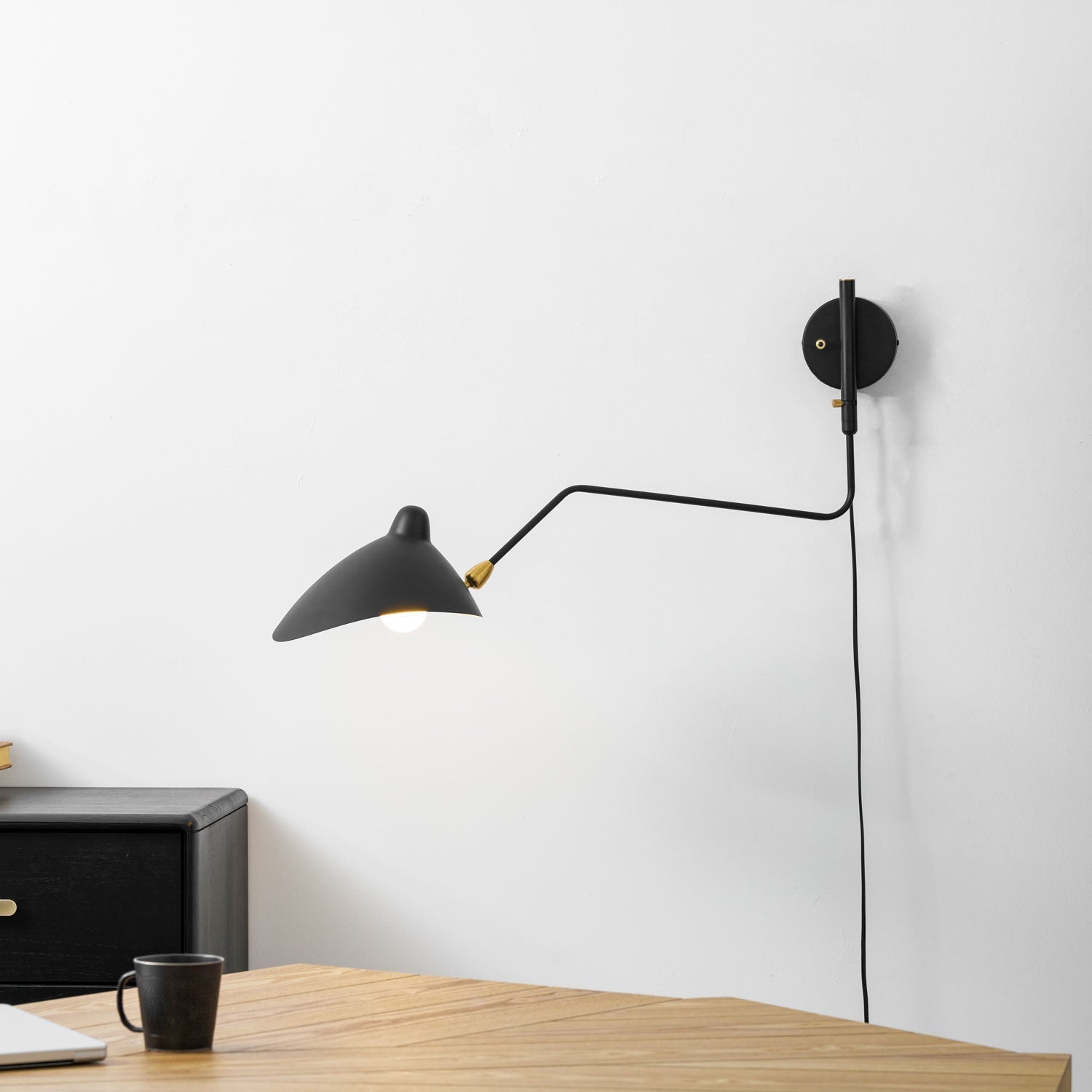 serge-mouille-plug-in-wall-lamp-anzaz-White-25