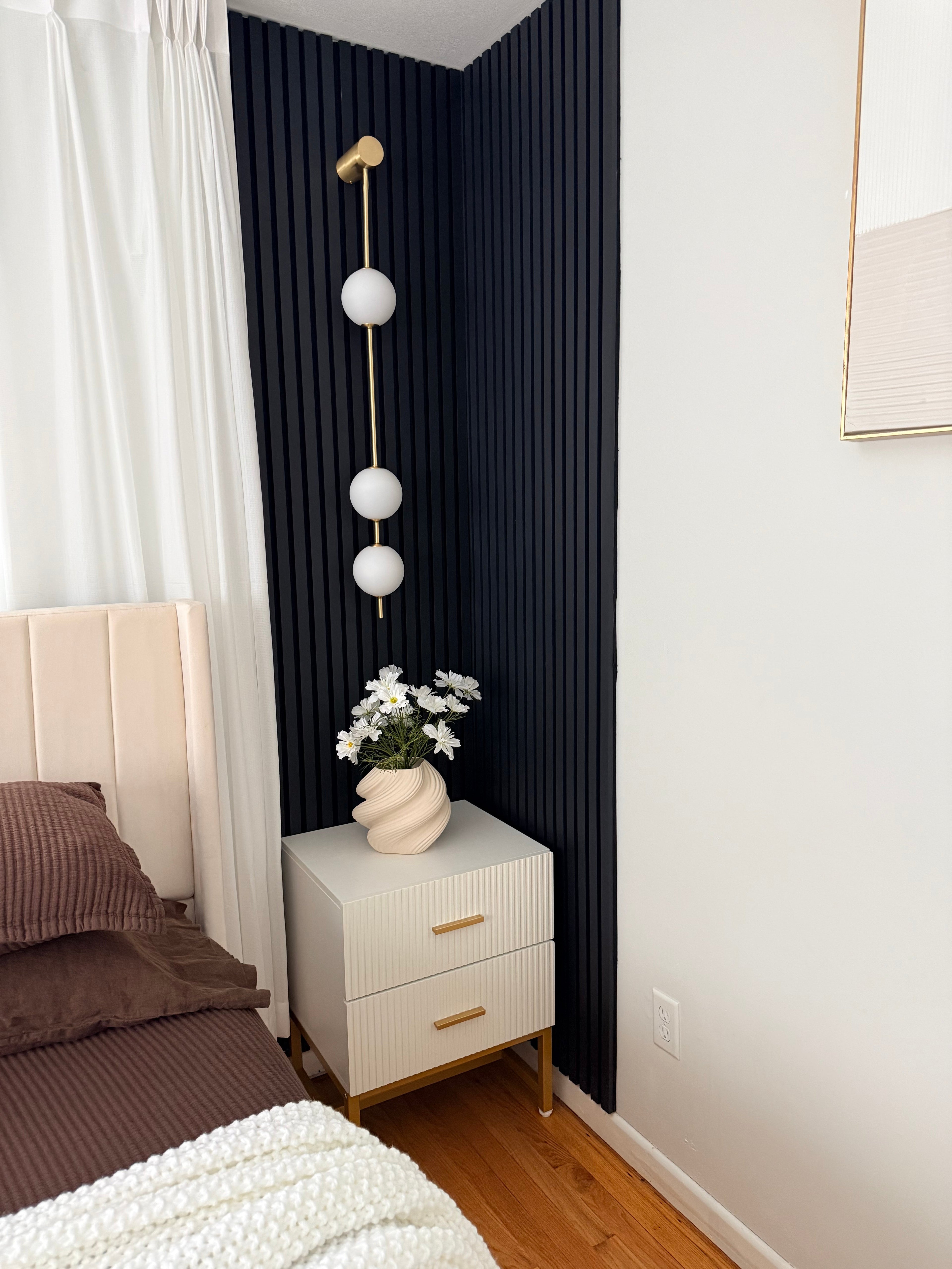 vertical-balls-wall-lamp-anzaz-Black & Glass Ball-5