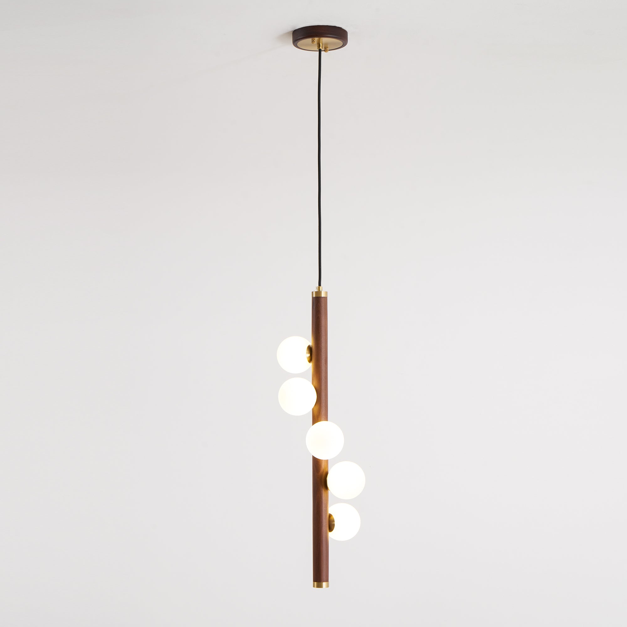 vertical-orb-timber-pendant-lamp-anzaz--34