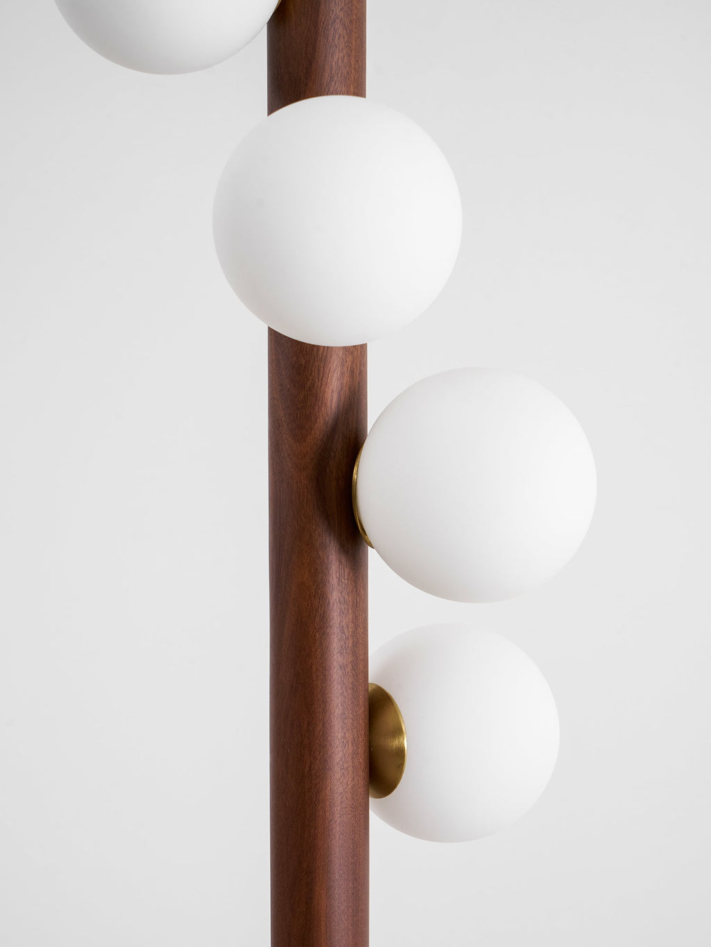 vertical-orb-timber-pendant-lamp-anzaz--30
