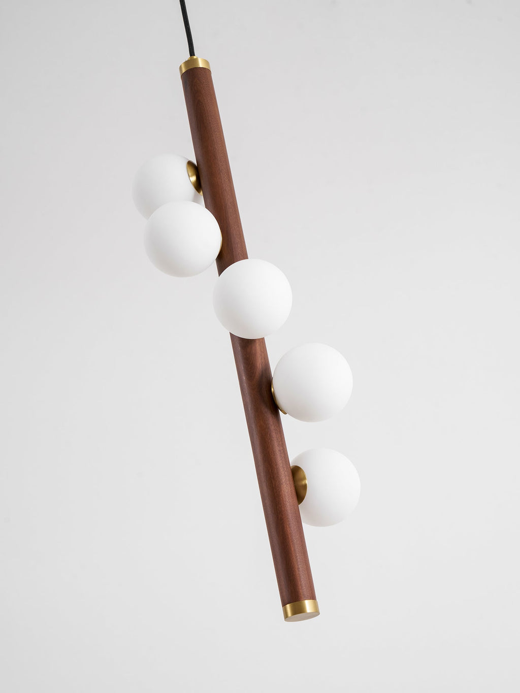 vertical-orb-timber-pendant-lamp-anzaz--31