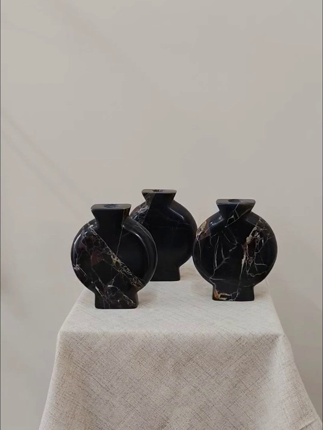 vetra-noir-marble-vase-anzaz--5