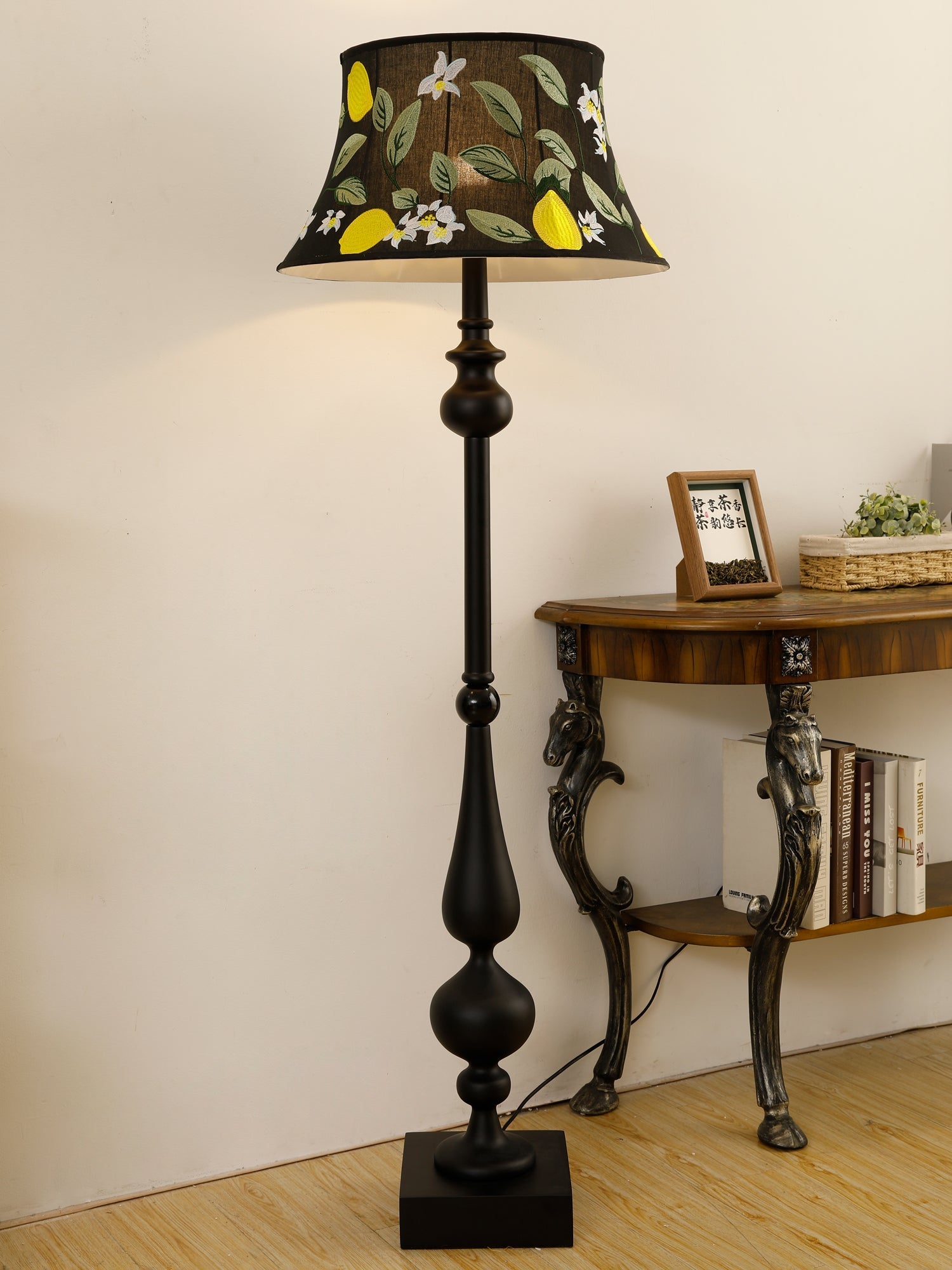 victoria-floor-lamp-anzaz--16