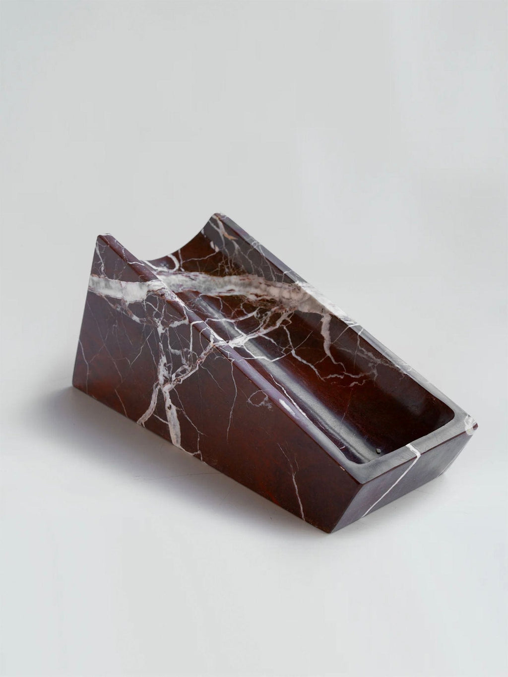 vino-cantilever-marble-stand-anzaz--8
