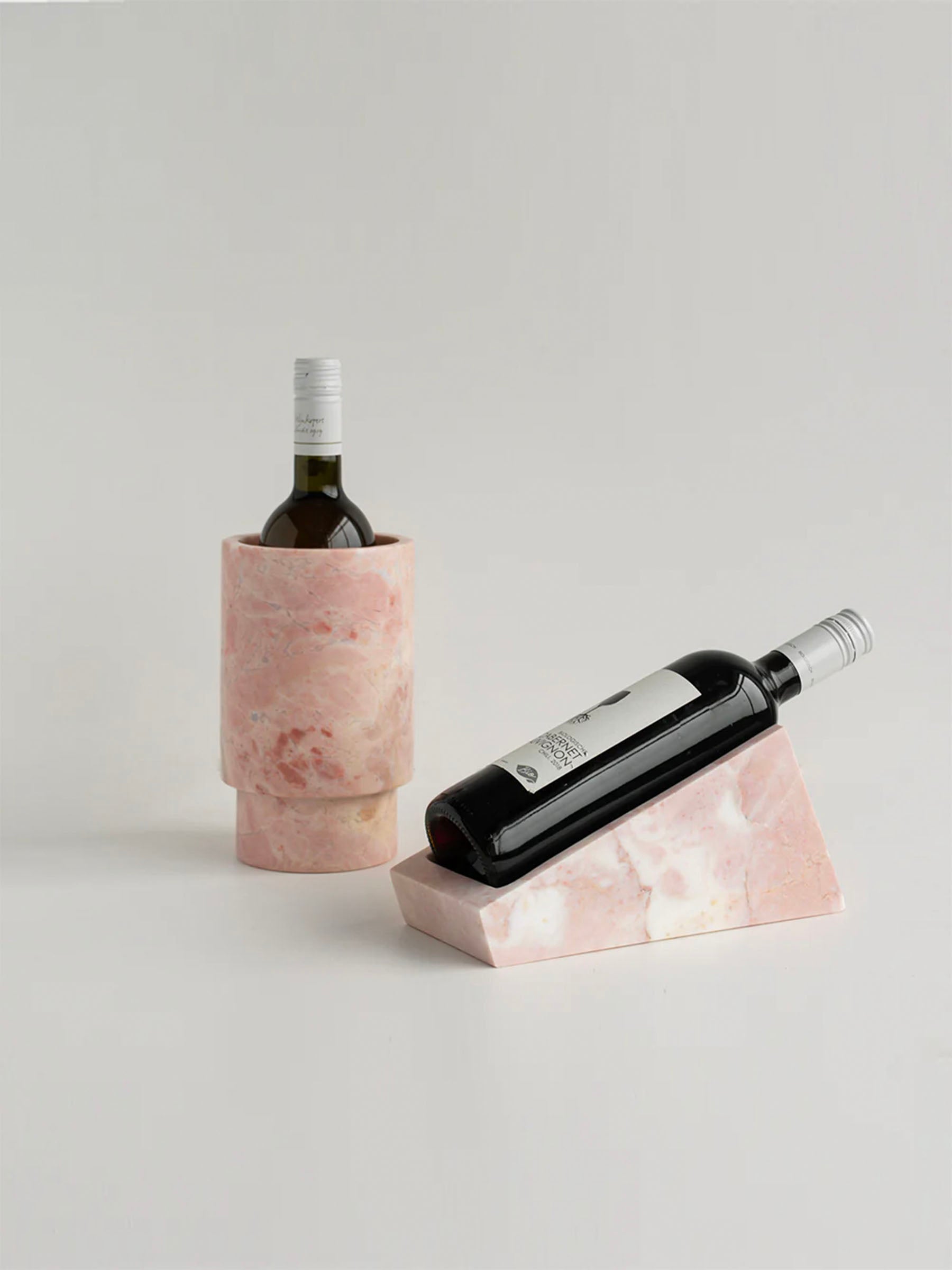 vino-cantilever-marble-stand-anzaz--15