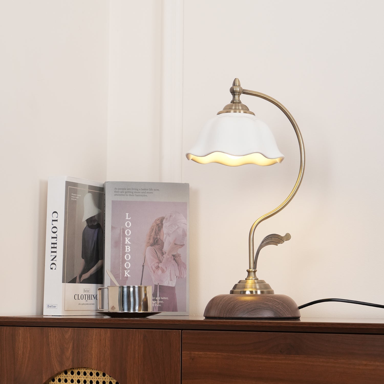 vintage-laiton-table-lamp-anzaz--28