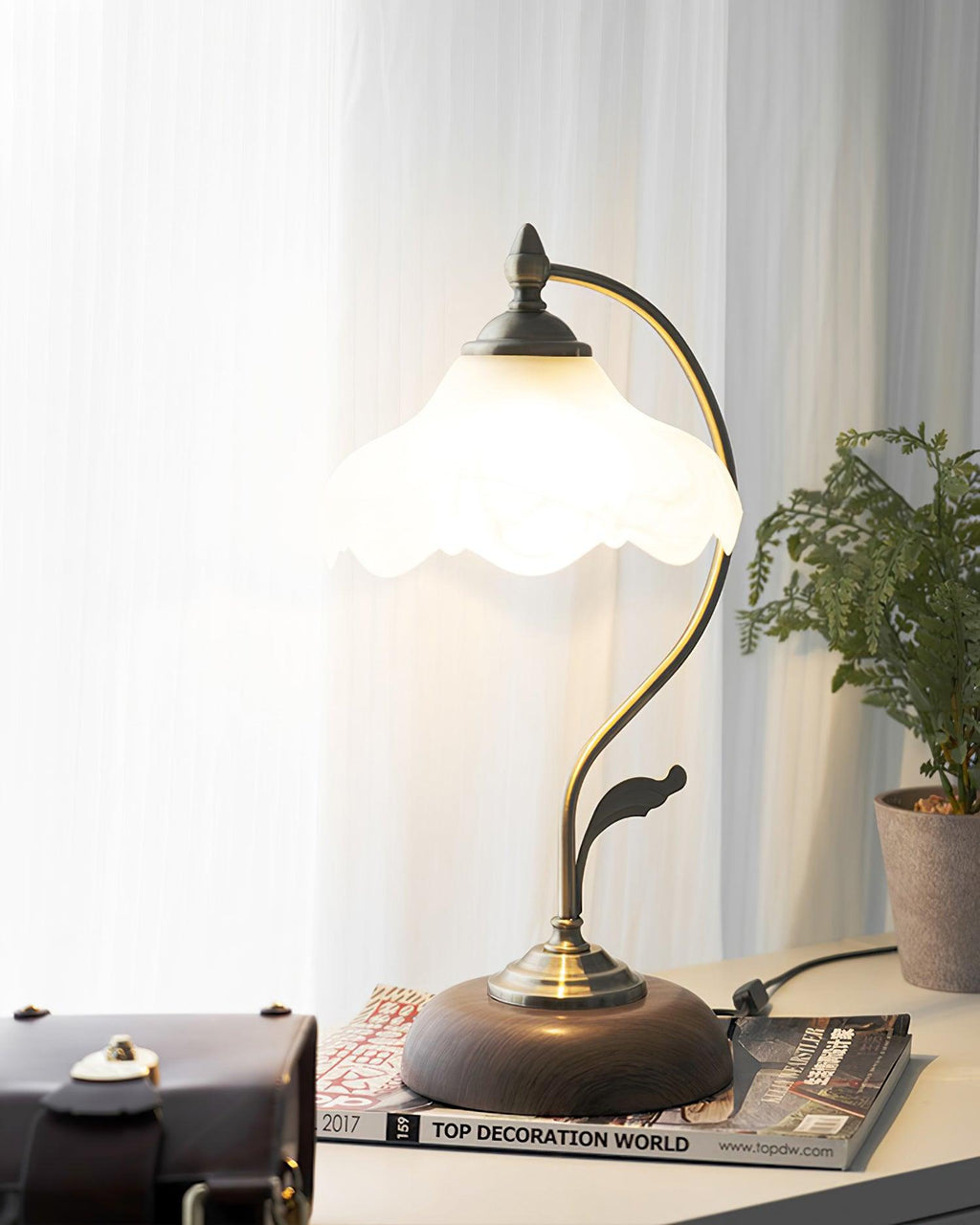 vintage-laiton-table-lamp-anzaz--19