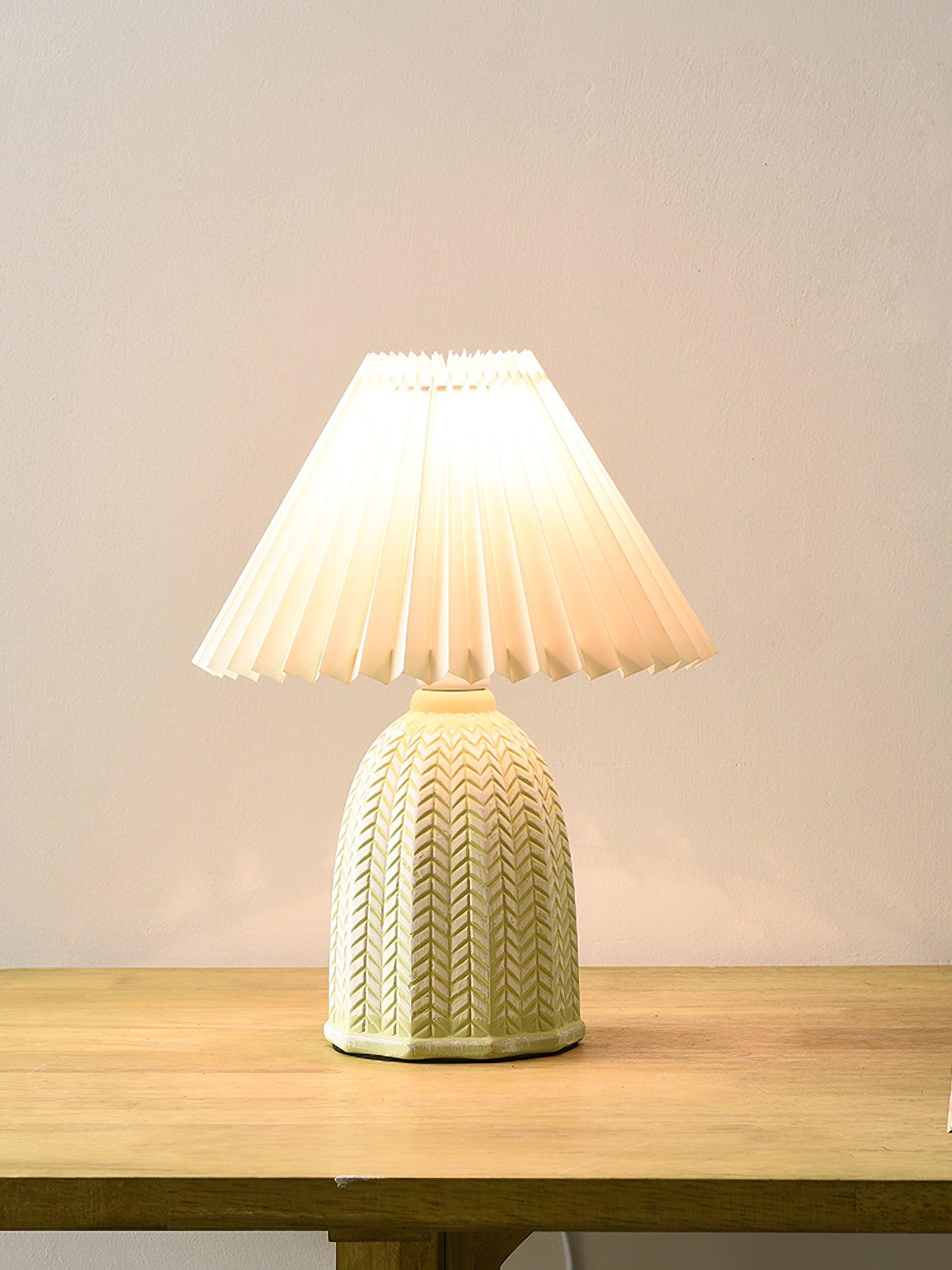 vintage-pleated-table-lamp-anzaz--32