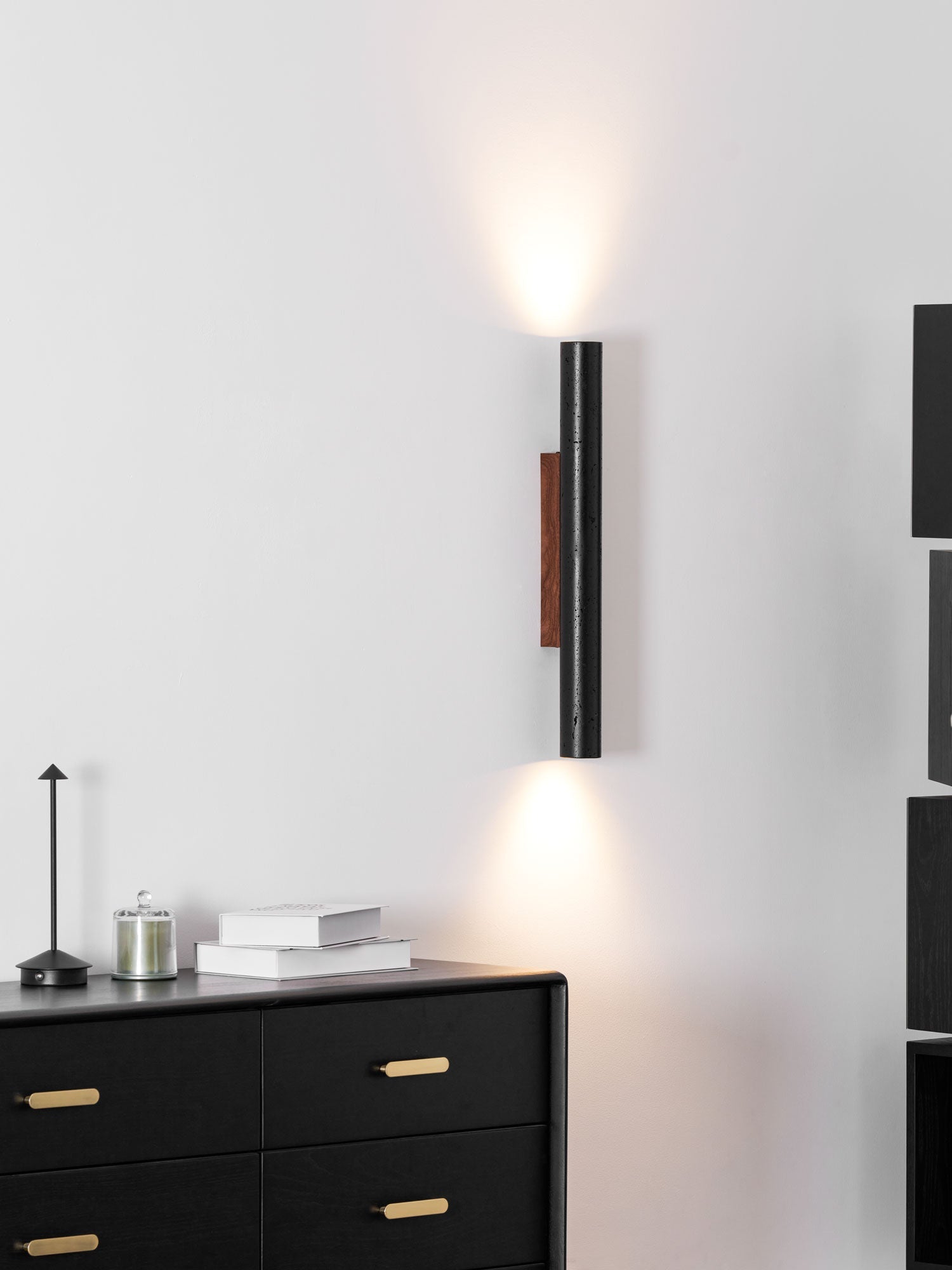 volcanic-noir-wall-sconce-anzaz--21