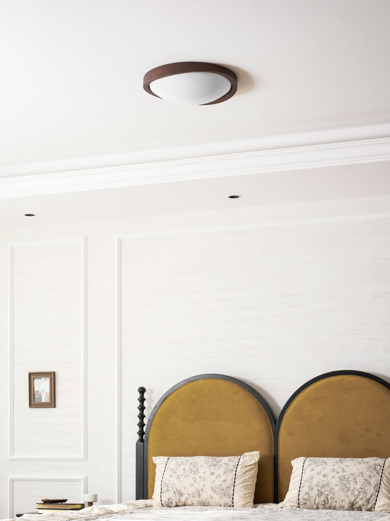 walnut-curved-edge-ceiling-light-anzaz--22