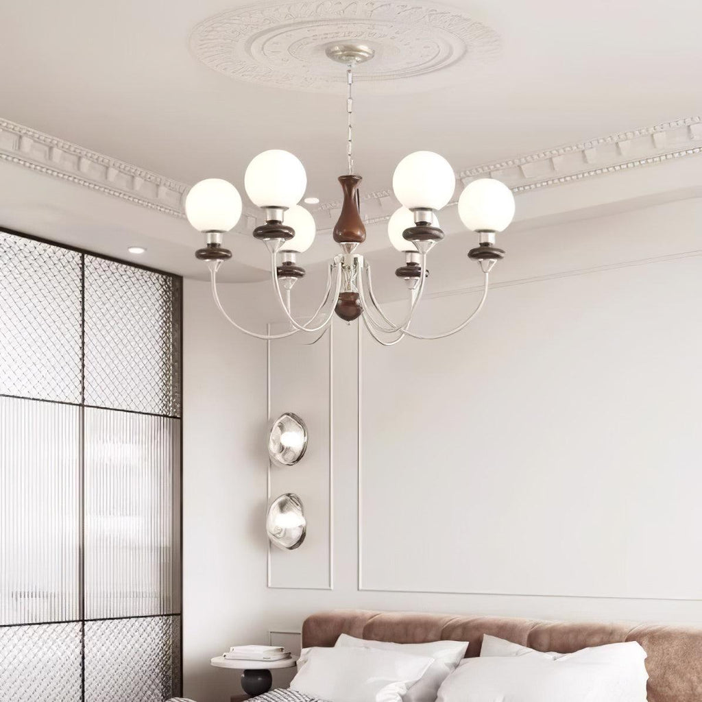 retro-monique-chandelier-anzaz--17