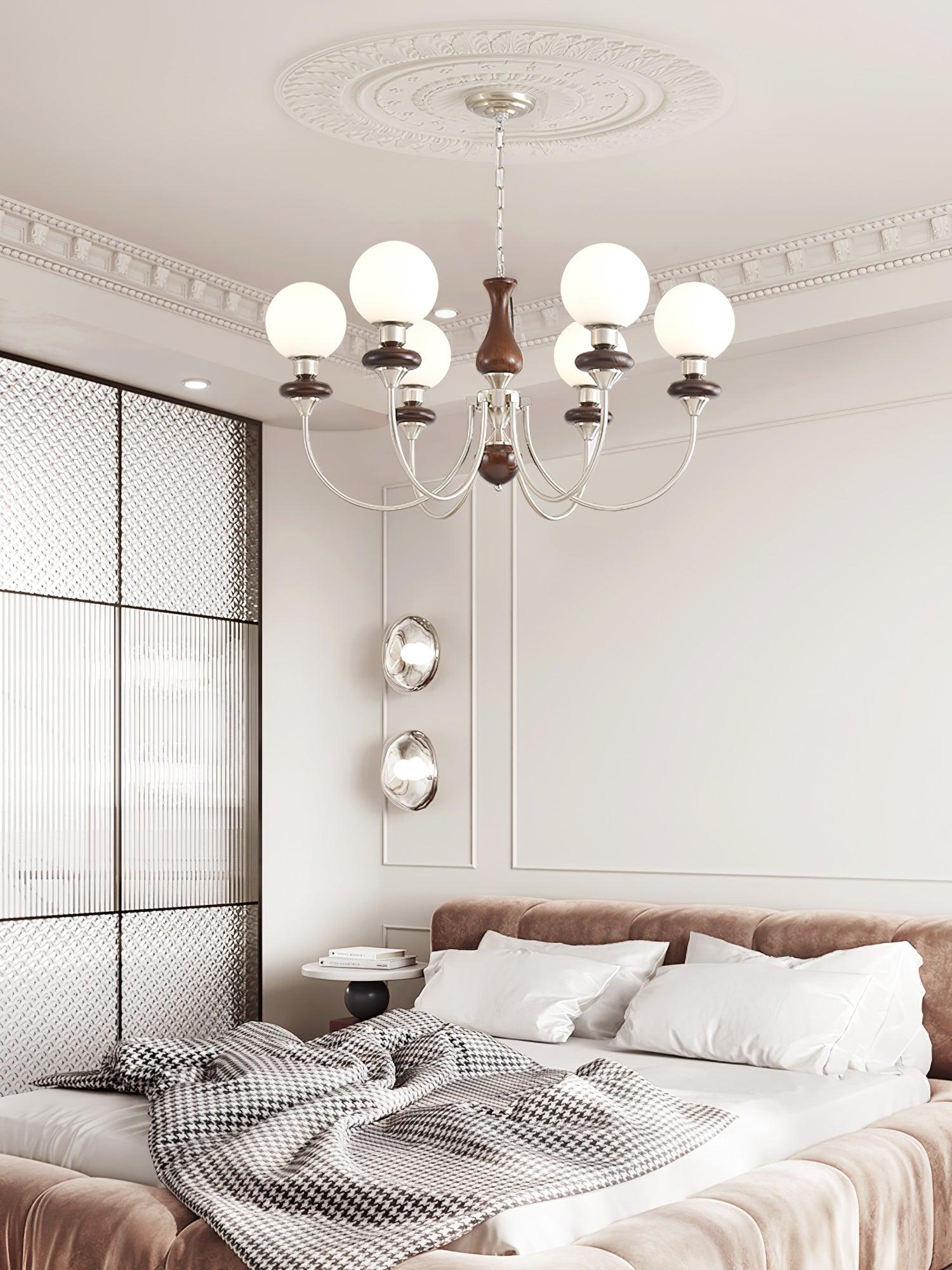 retro-monique-chandelier-anzaz--36