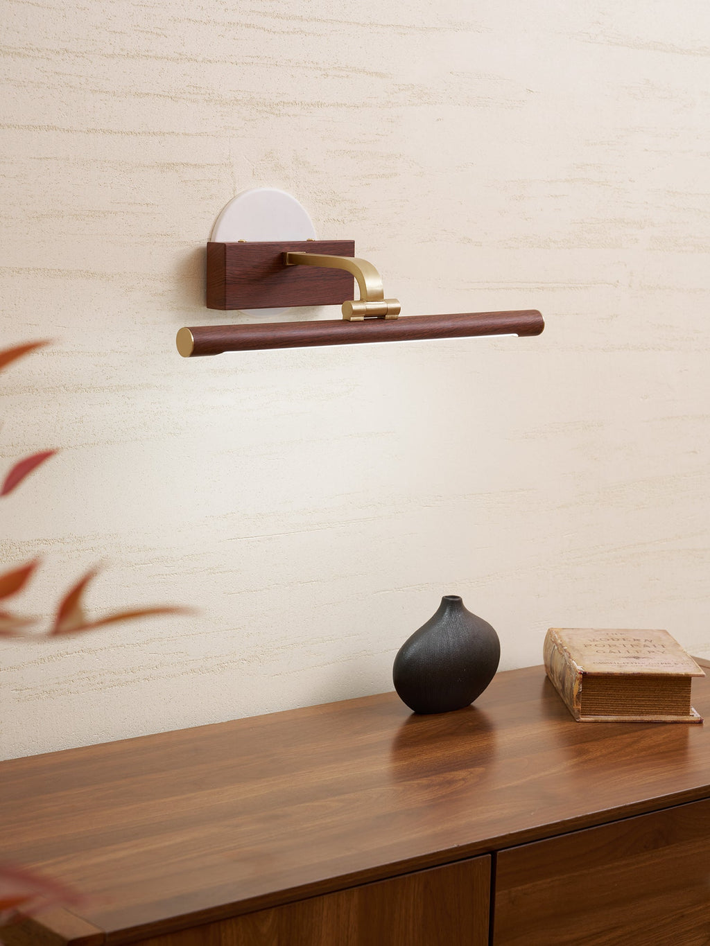 walnut-linear-led-wall-light-anzaz--39