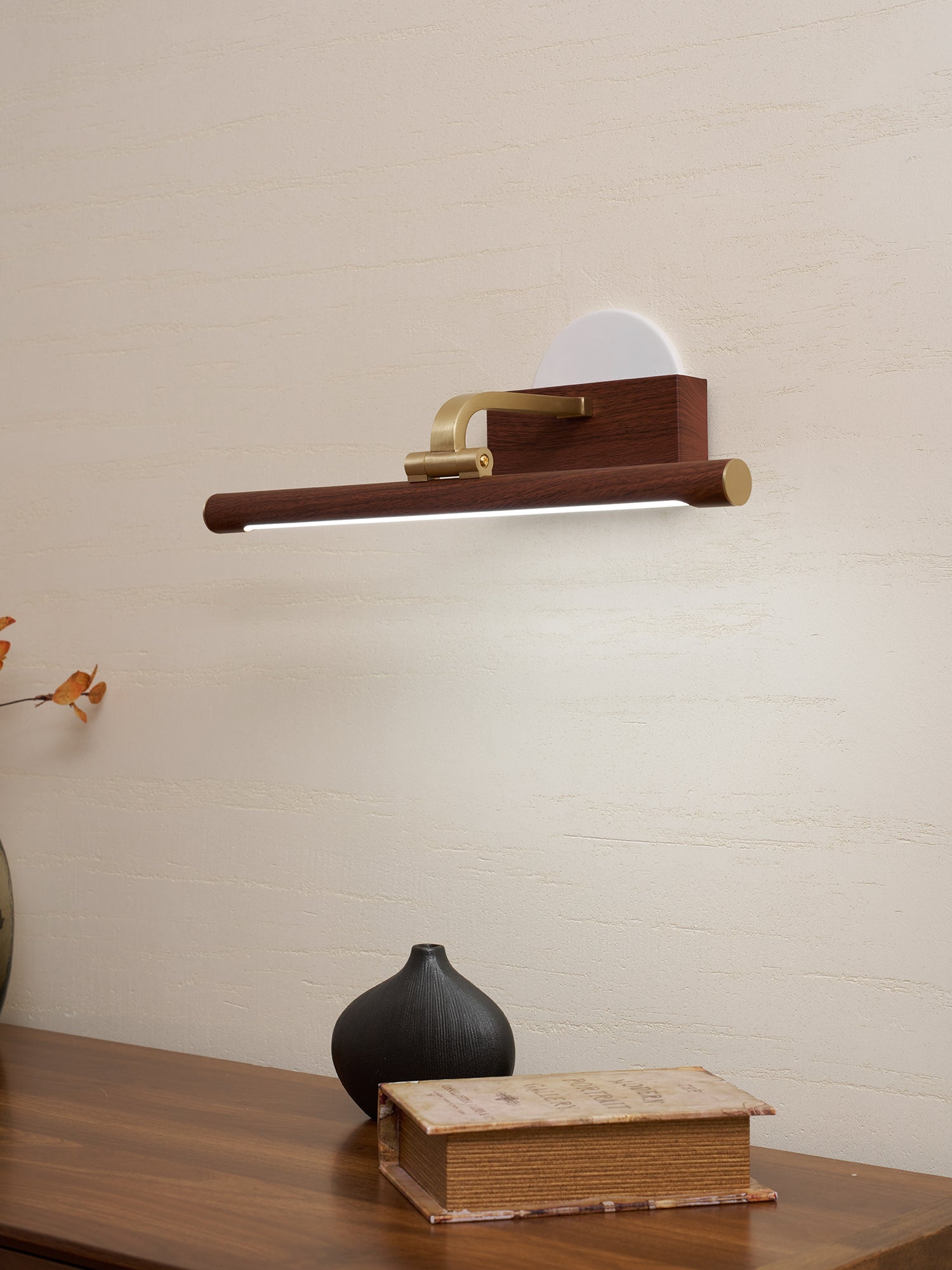 walnut-linear-led-wall-light-anzaz--34