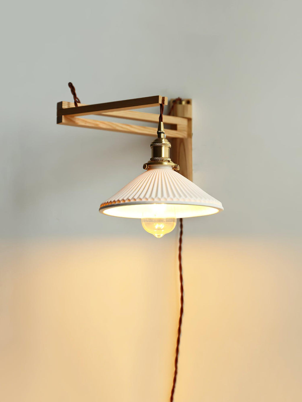 walnut-telescopic-wall-lamp-anzaz--16
