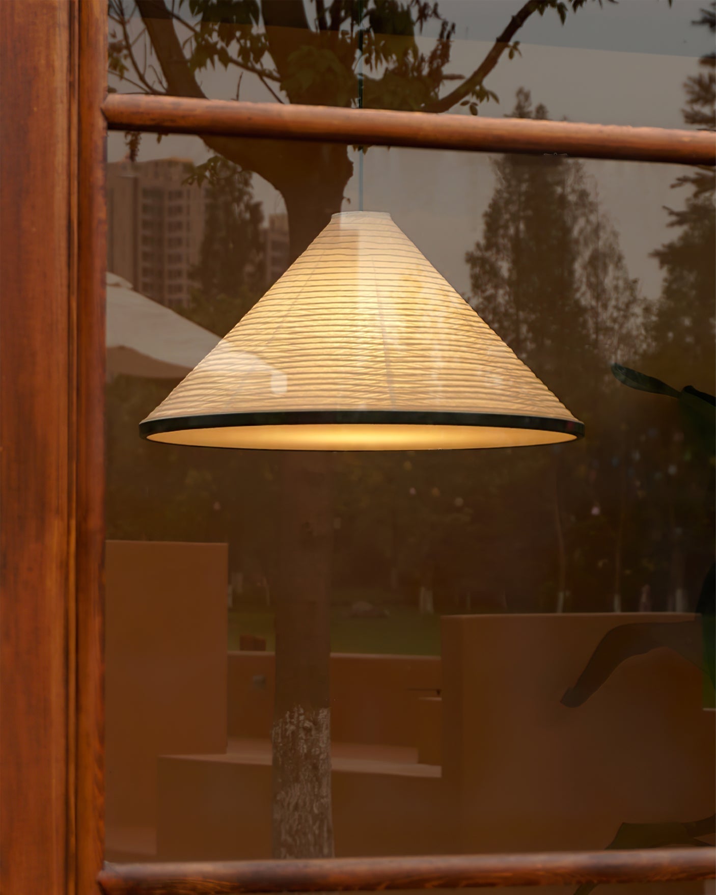 washi-paper-pyramid-pendant-lamp-anzaz--31