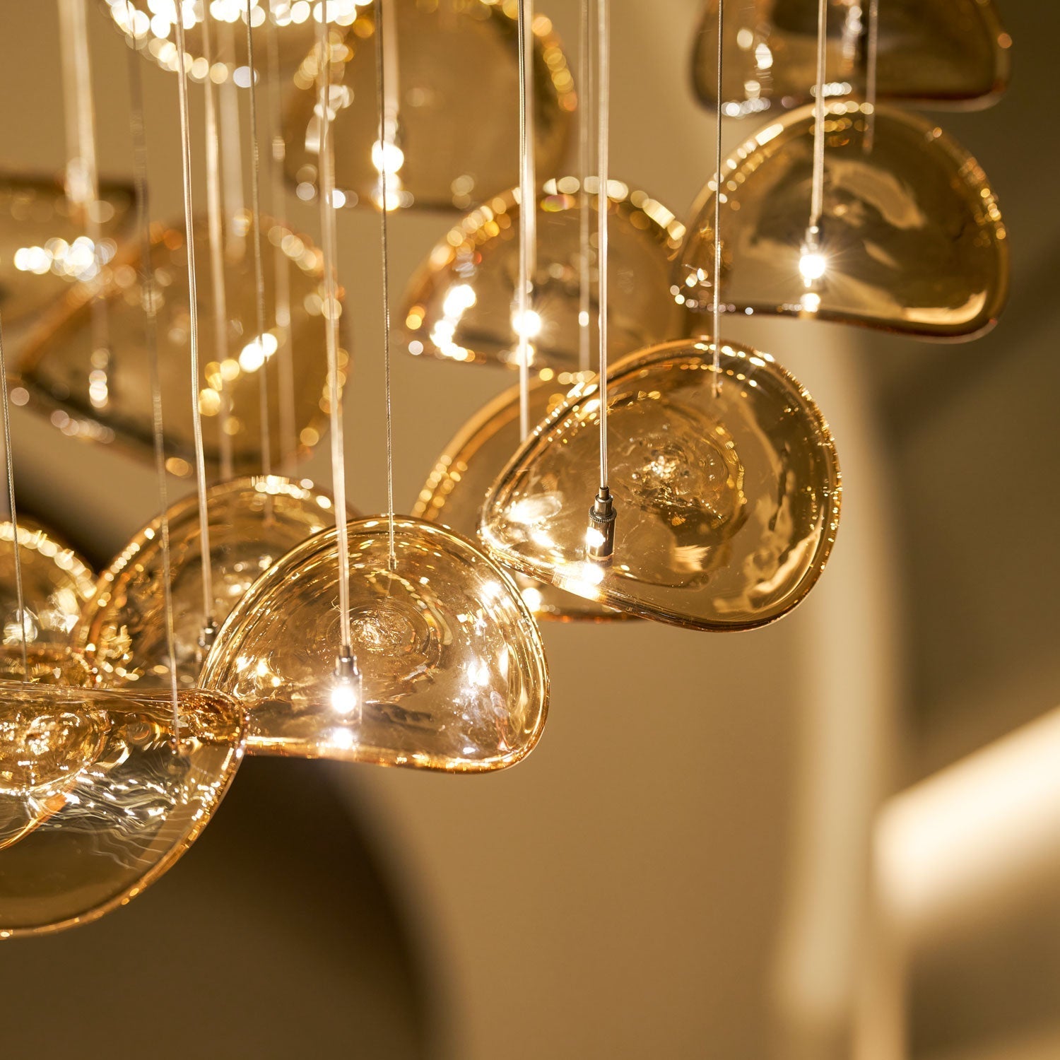 wave-floating-leaf-chandelier-anzaz--34