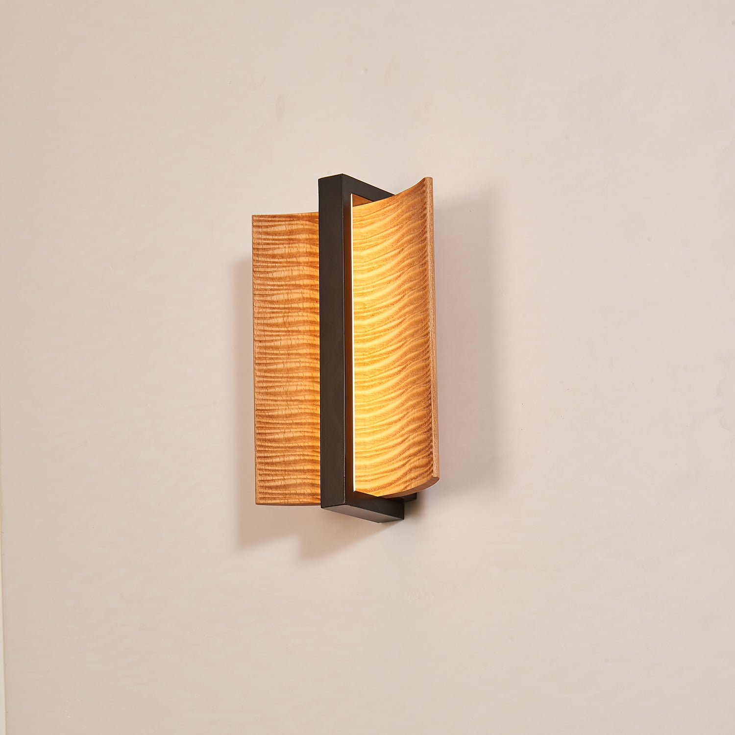 whisperwood-wall-light-anzaz--5