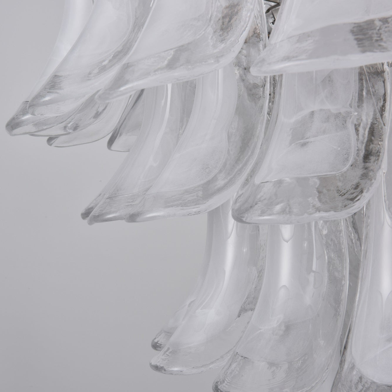 white-cloud-glass-petals-chandelier-anzaz--19
