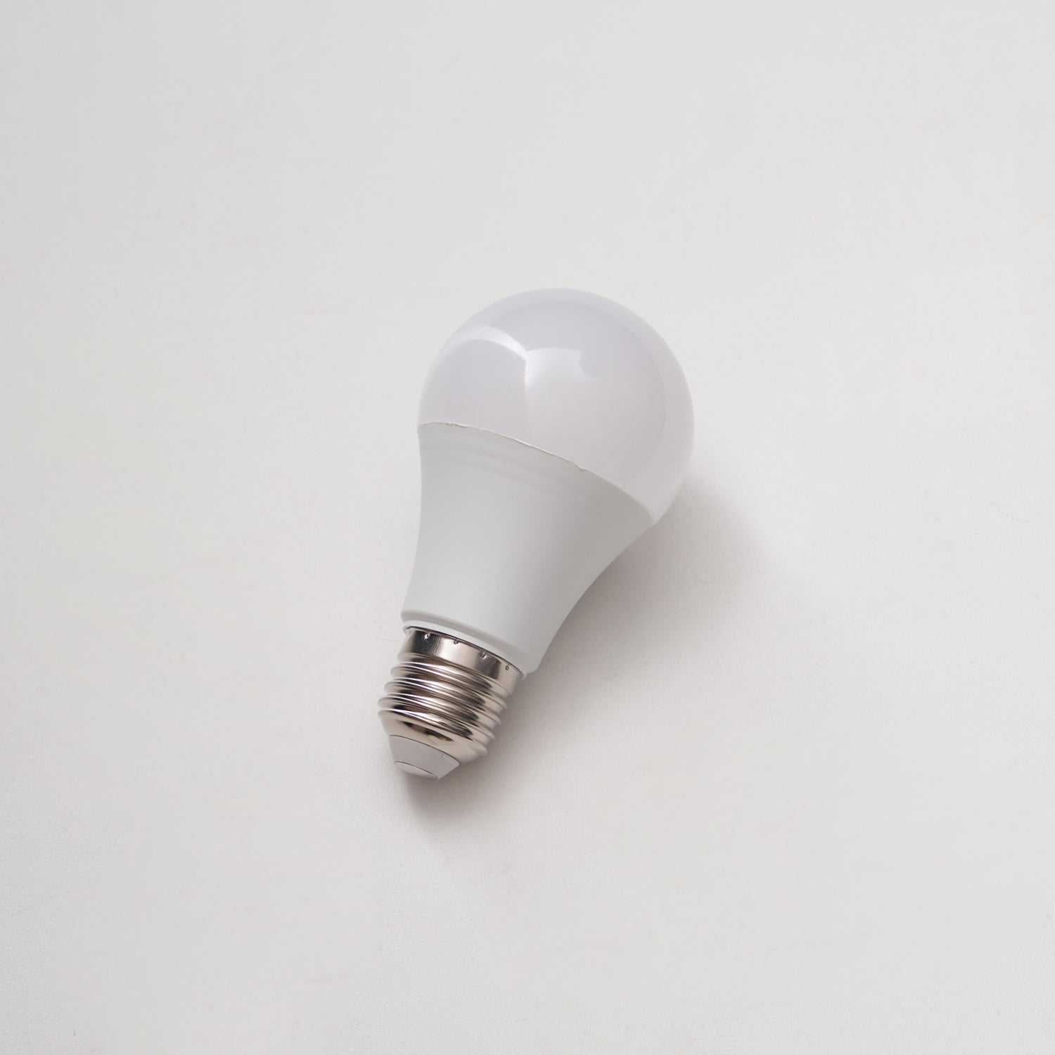 white-led-light-e27-or-e26-bulb-anzaz--9