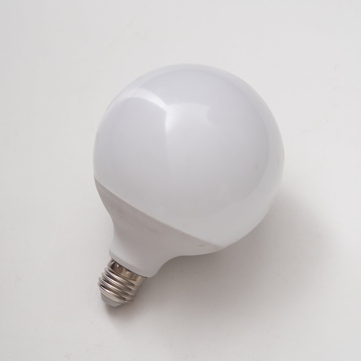 white-led-light-e27-or-e26-bulb-anzaz-No delivery if purchased separately-4