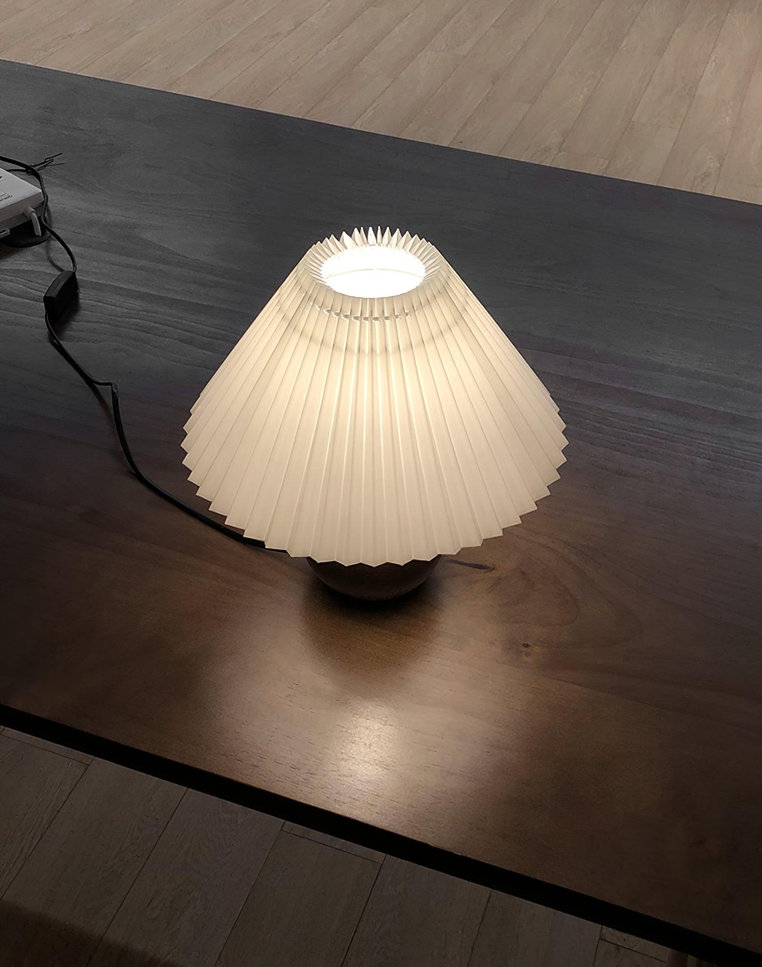 wooden-pleated-table-lamp-anzaz--24