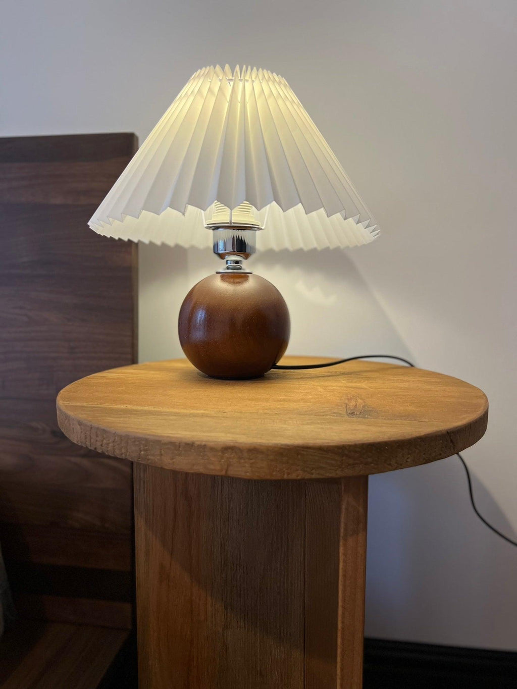 wooden-pleated-table-lamp-anzaz--26