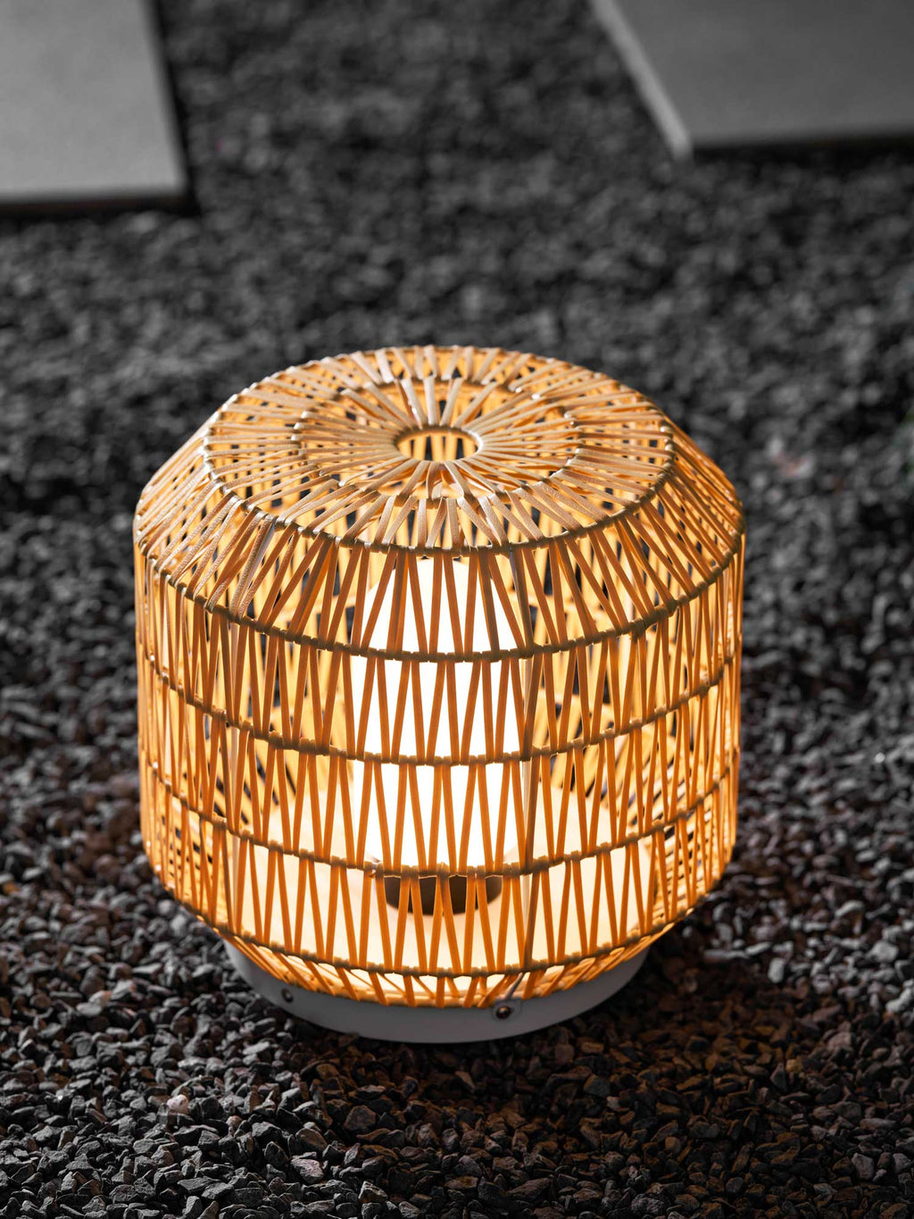 woven-rattan-outdoor-lamp-anzaz--56