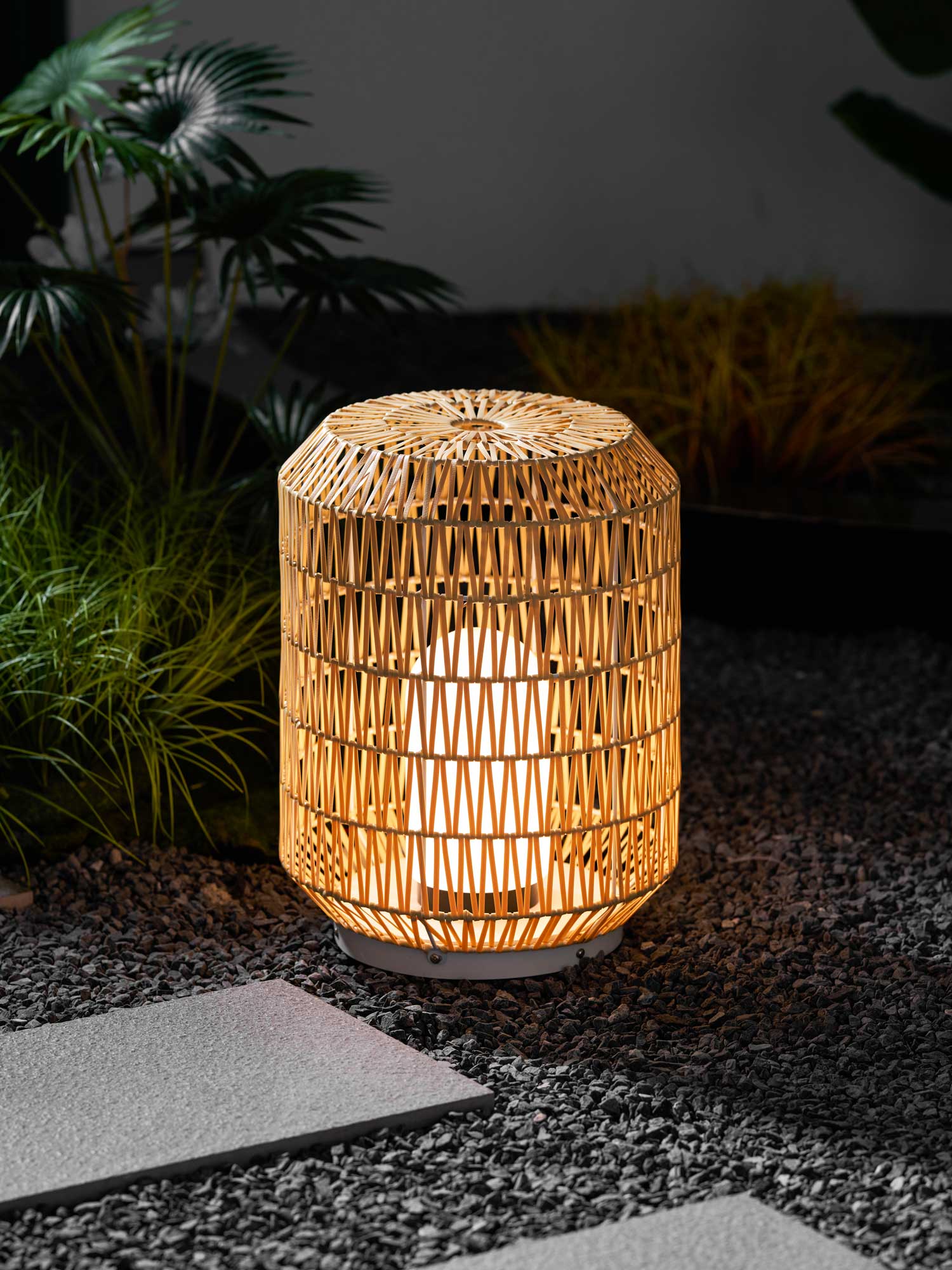 woven-rattan-outdoor-lamp-anzaz--58