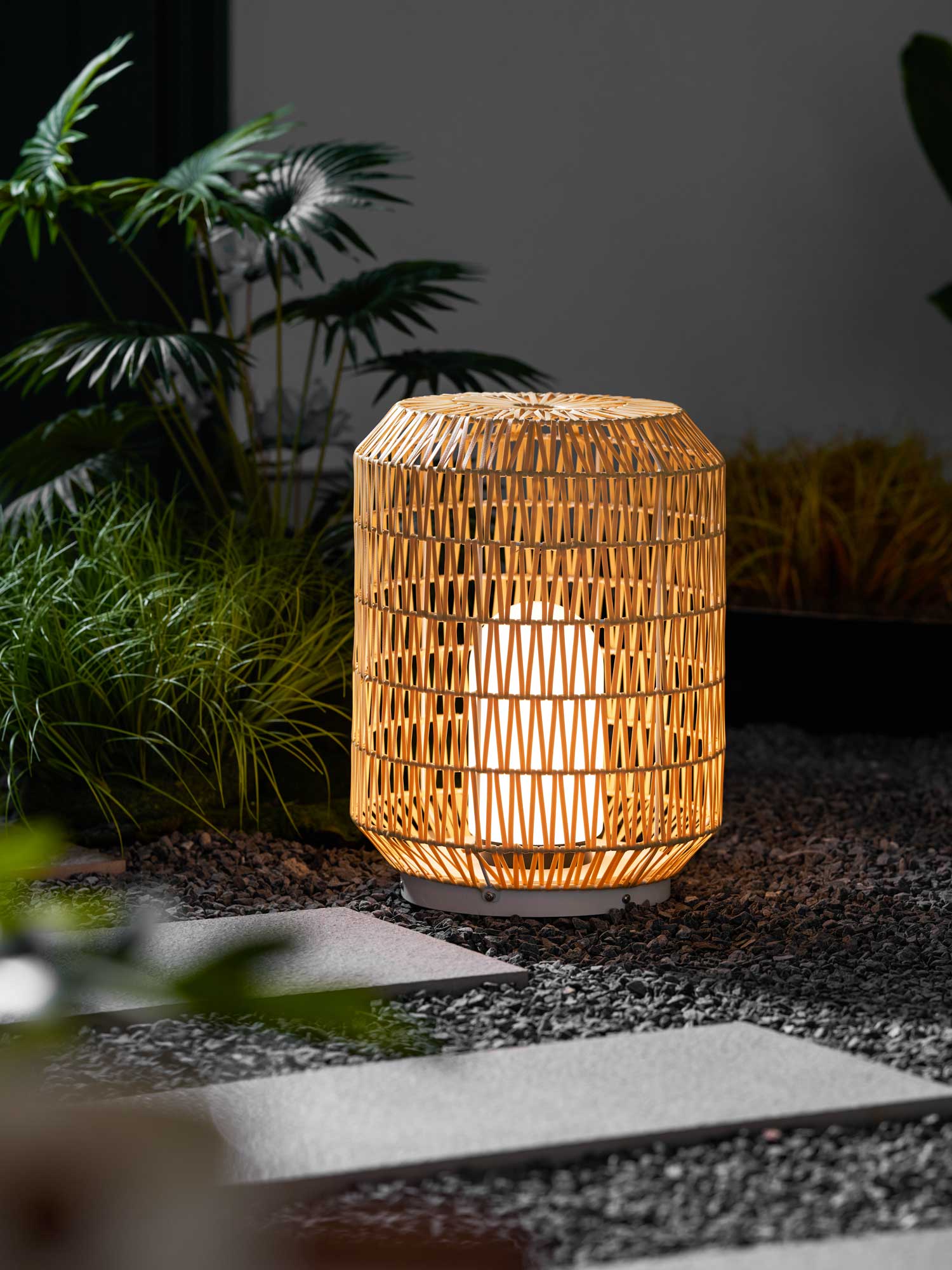 woven-rattan-outdoor-lamp-anzaz--59