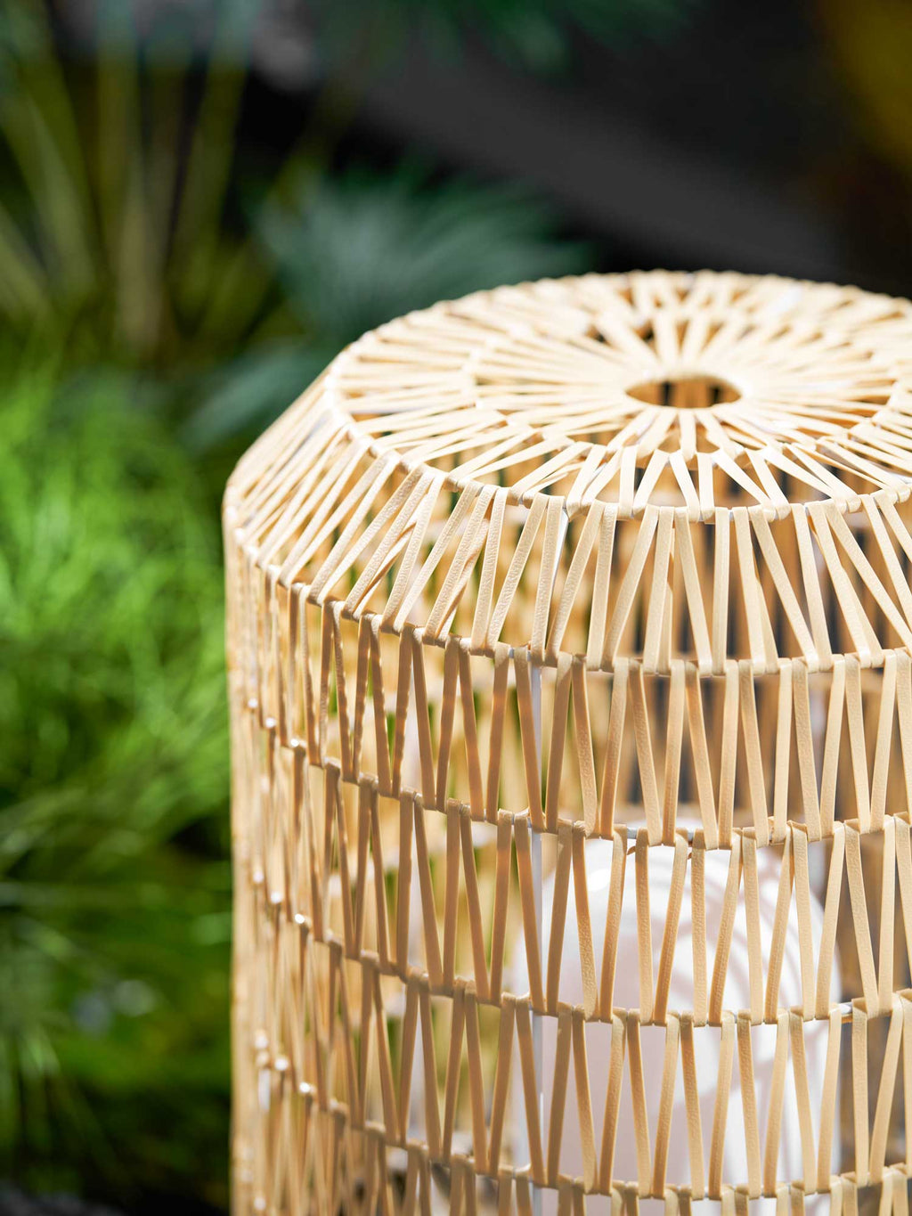 woven-rattan-outdoor-lamp-anzaz--67