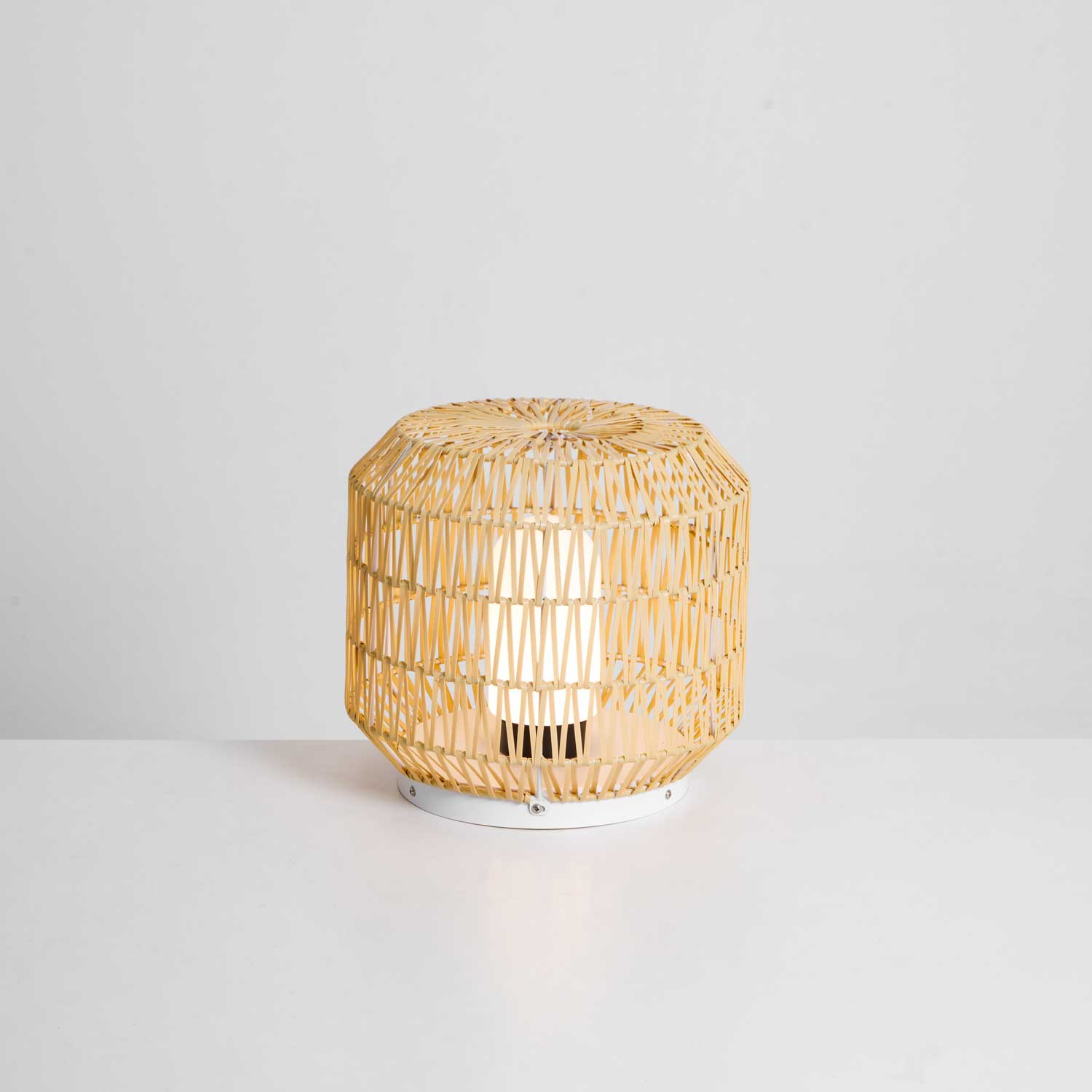 woven-rattan-outdoor-lamp-anzaz--71