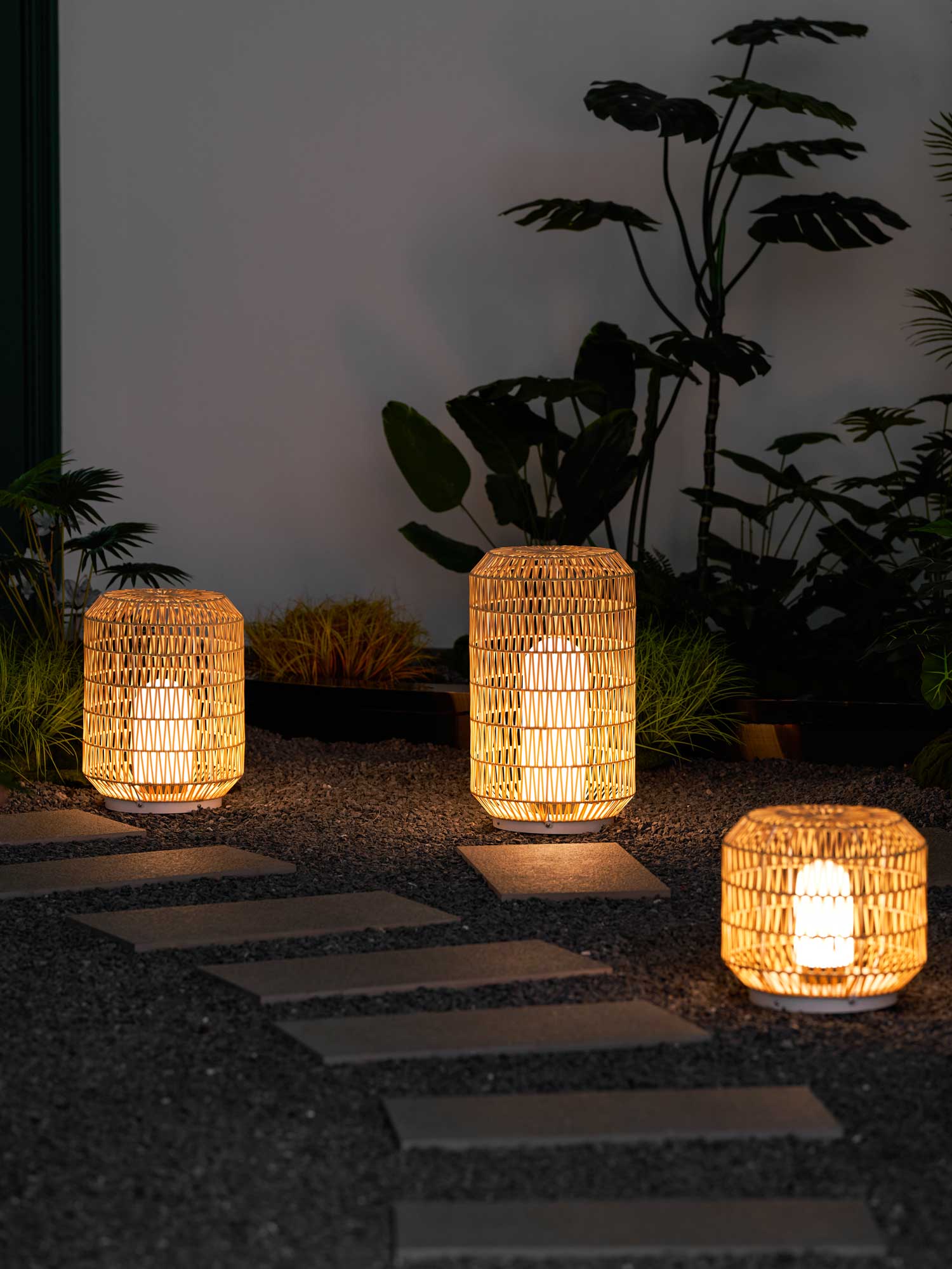 woven-rattan-outdoor-lamp-anzaz--52