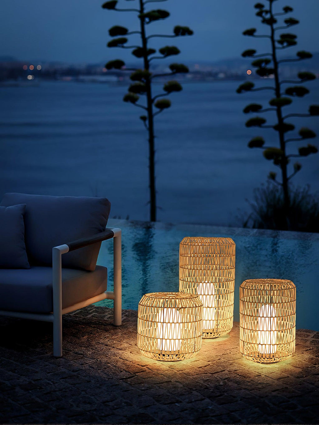 woven-rattan-outdoor-lamp-anzaz--7